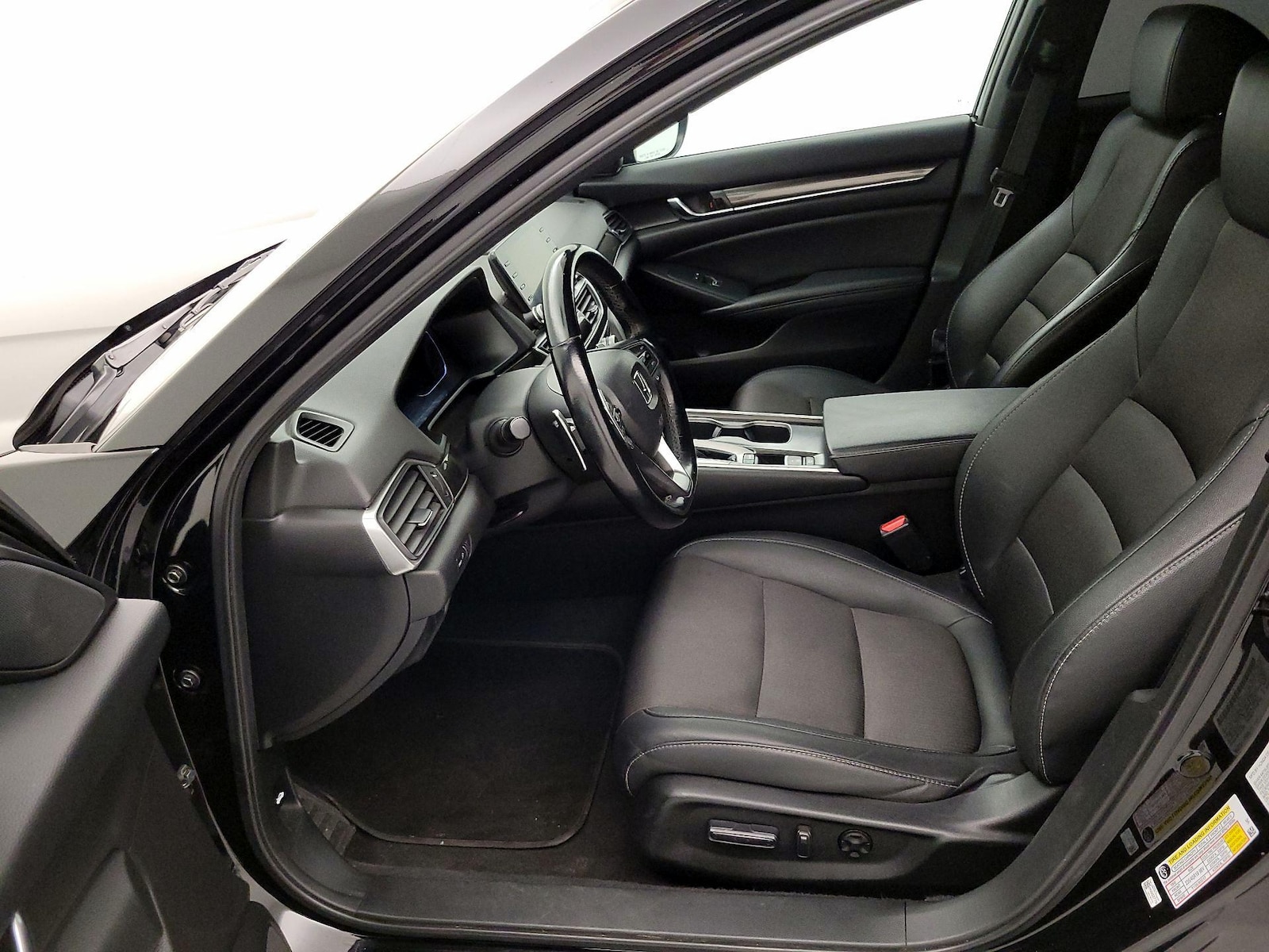 Power Seat(s) & Side Airbags