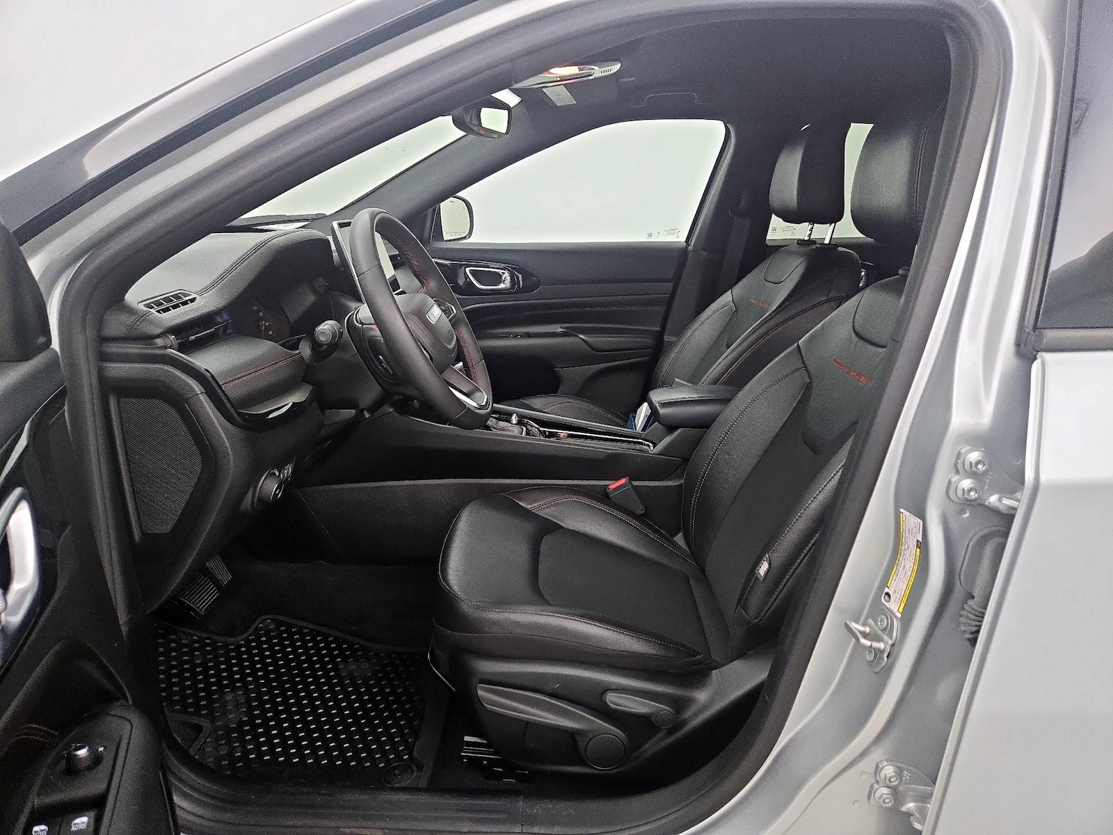 Leather Seats & Side Airbags