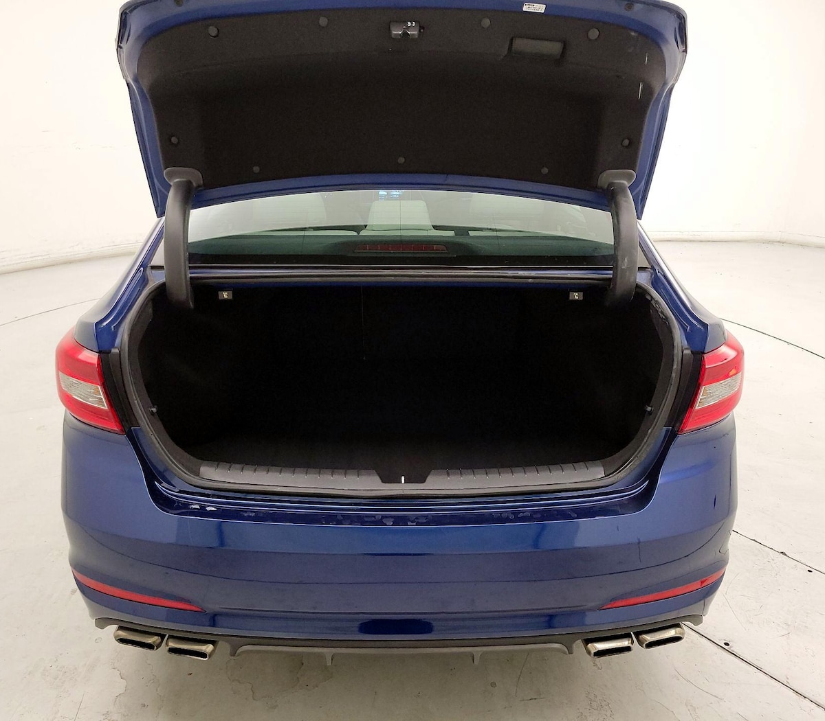 Trunk/Cargo (Seats Up)