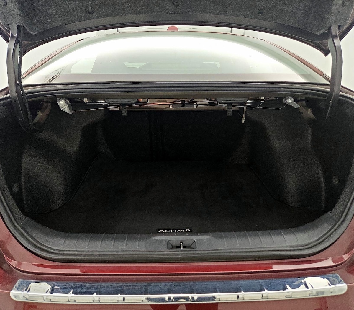 Trunk/Cargo (Seats Up)