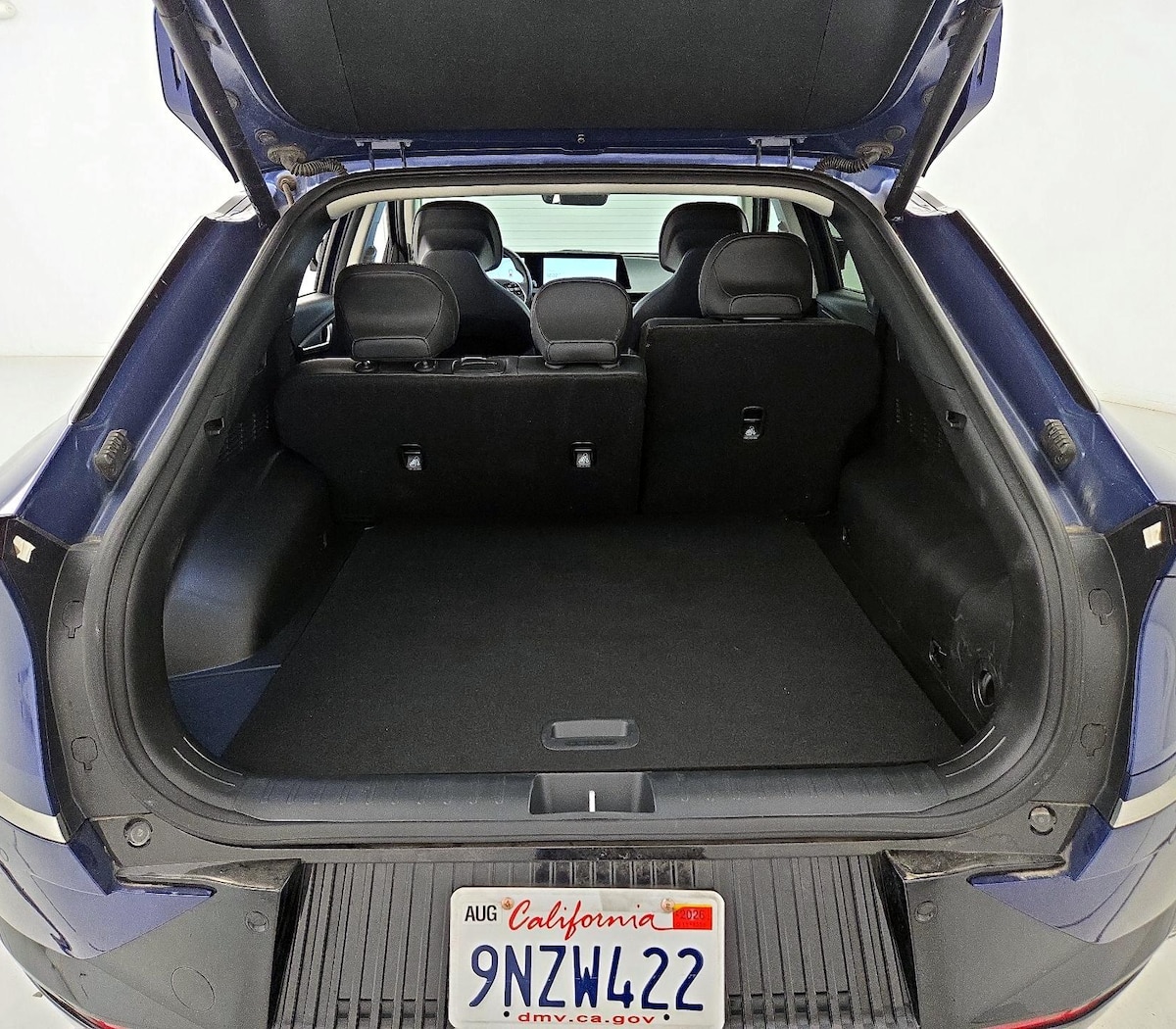 Trunk/Cargo (Seats Up)