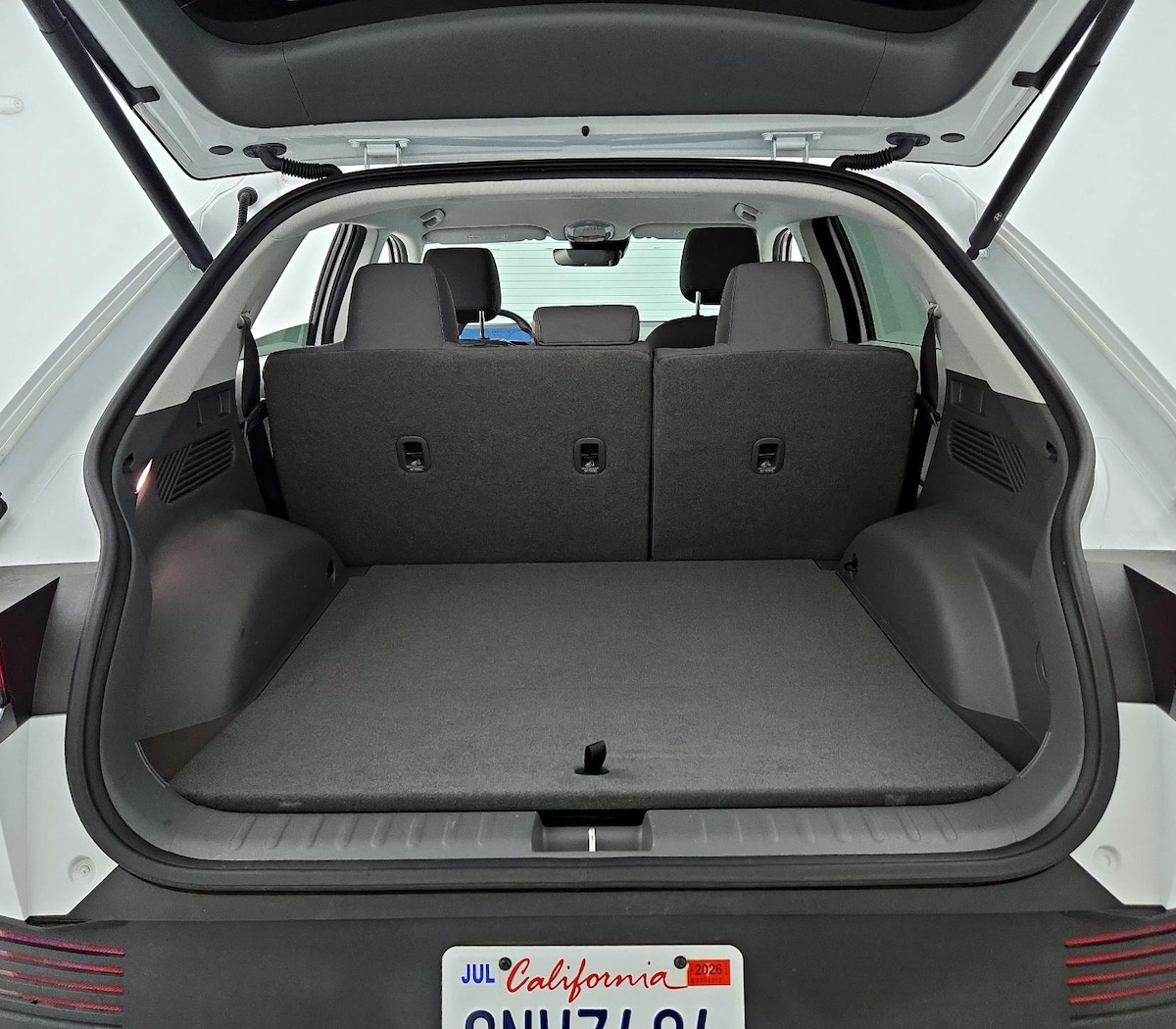Trunk/Cargo (Seats Up)
