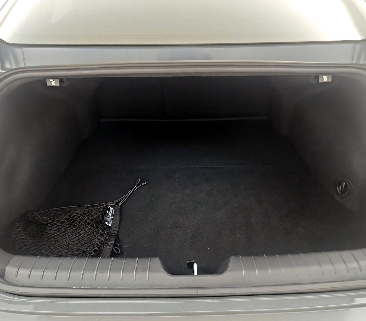 Trunk/Cargo (Seats Up)