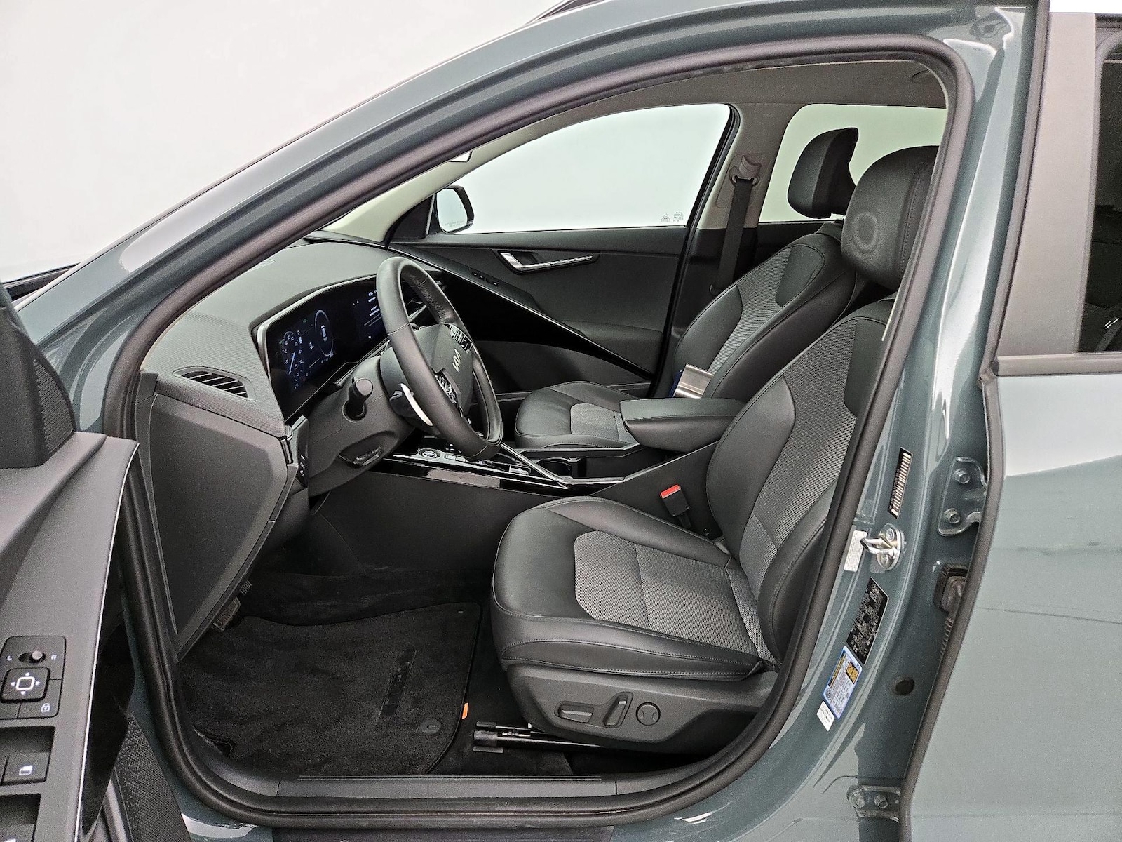 Power Seat(s) & Side Airbags