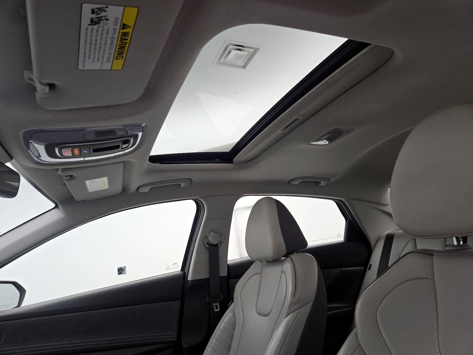Sunroof(s) & Overhead Airbags