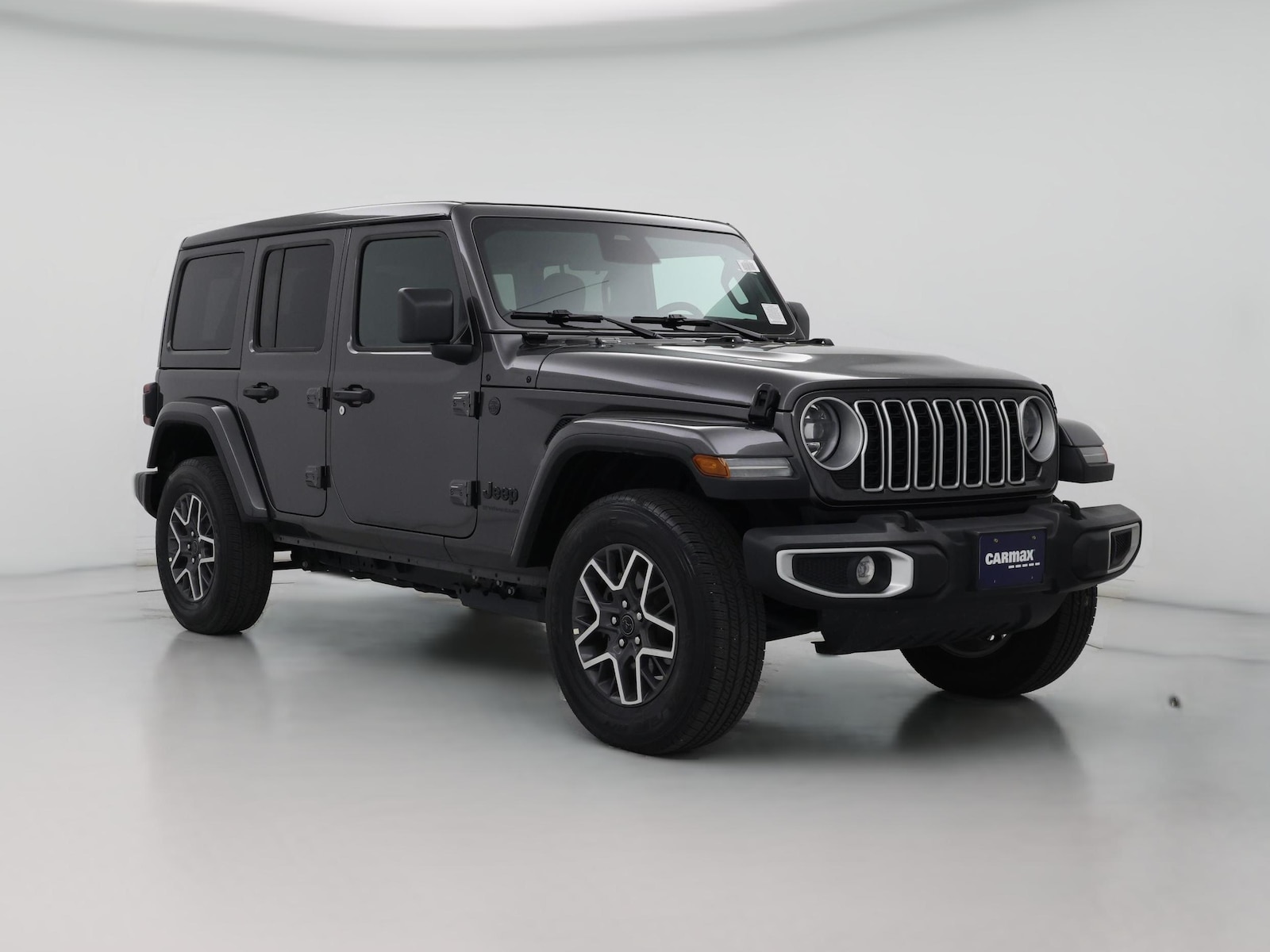 Smart Key & Four Wheel Drive