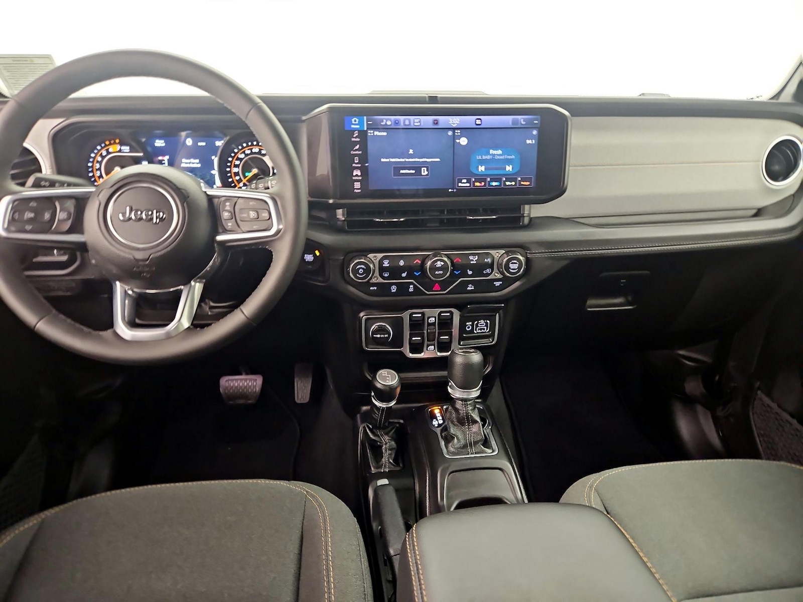 Apple CarPlay® & Android Auto™