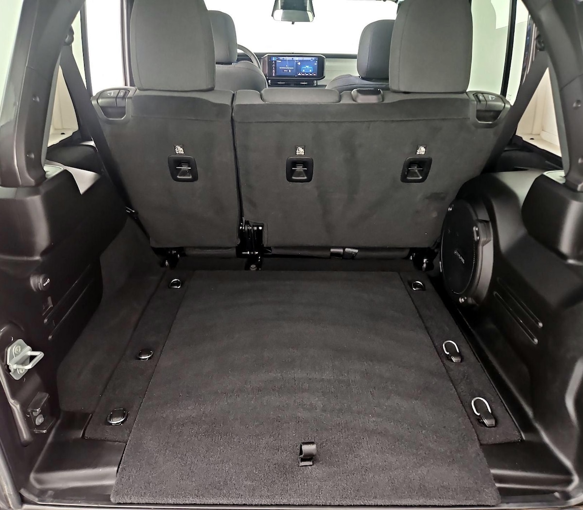 Trunk/Cargo (Seats Up)