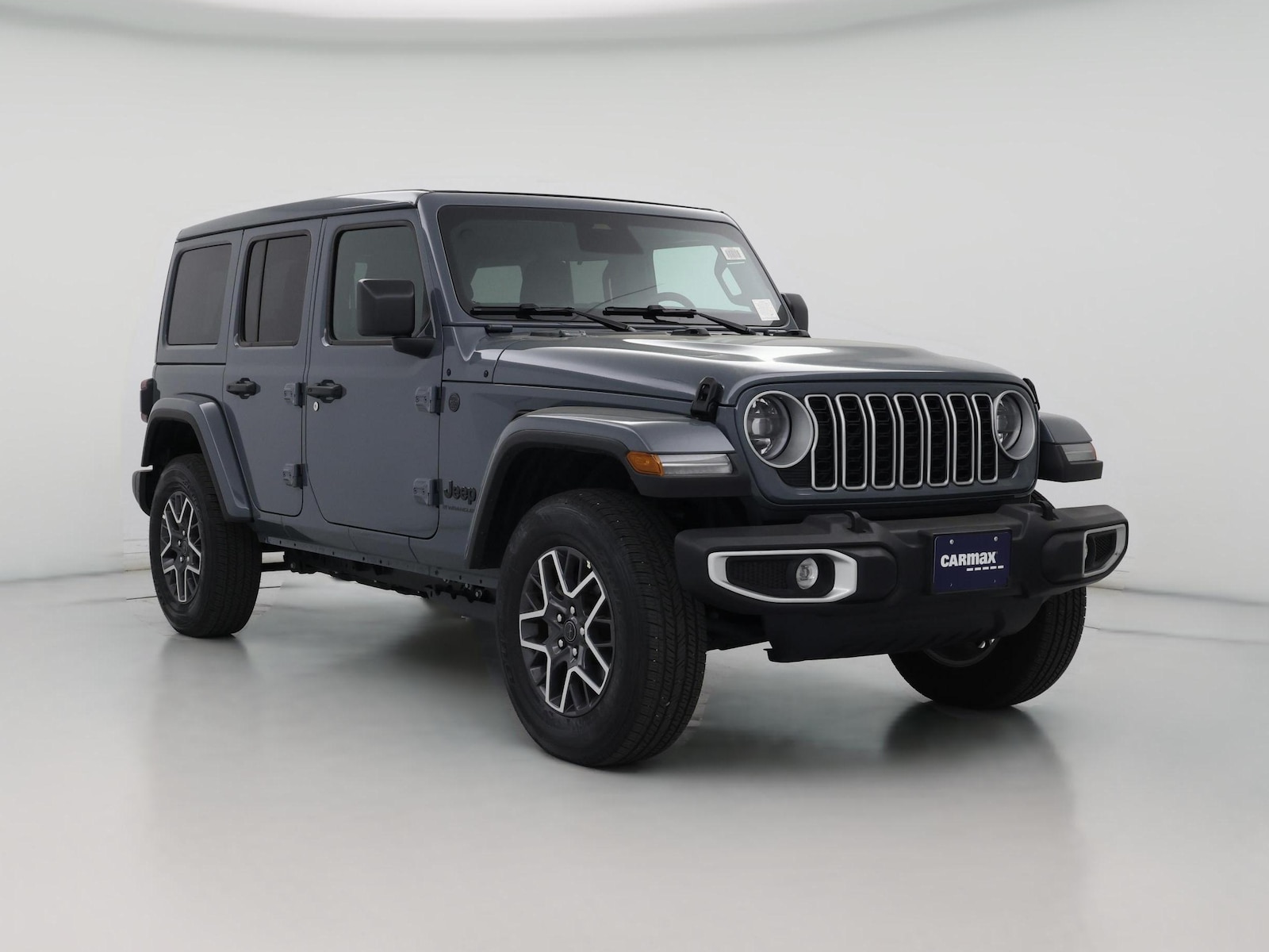 Smart Key & Four Wheel Drive