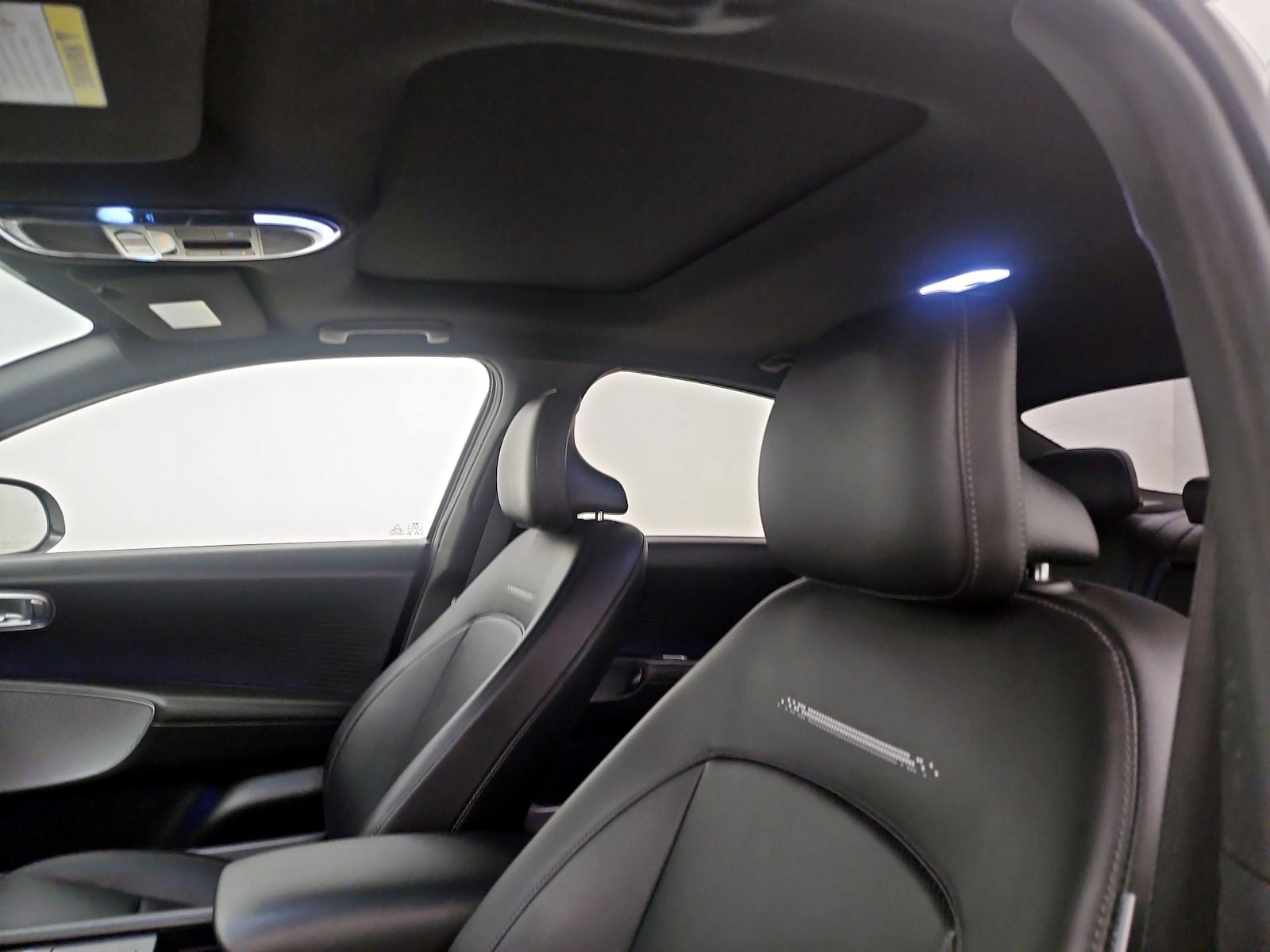 Sunroof(s) & Overhead Airbags