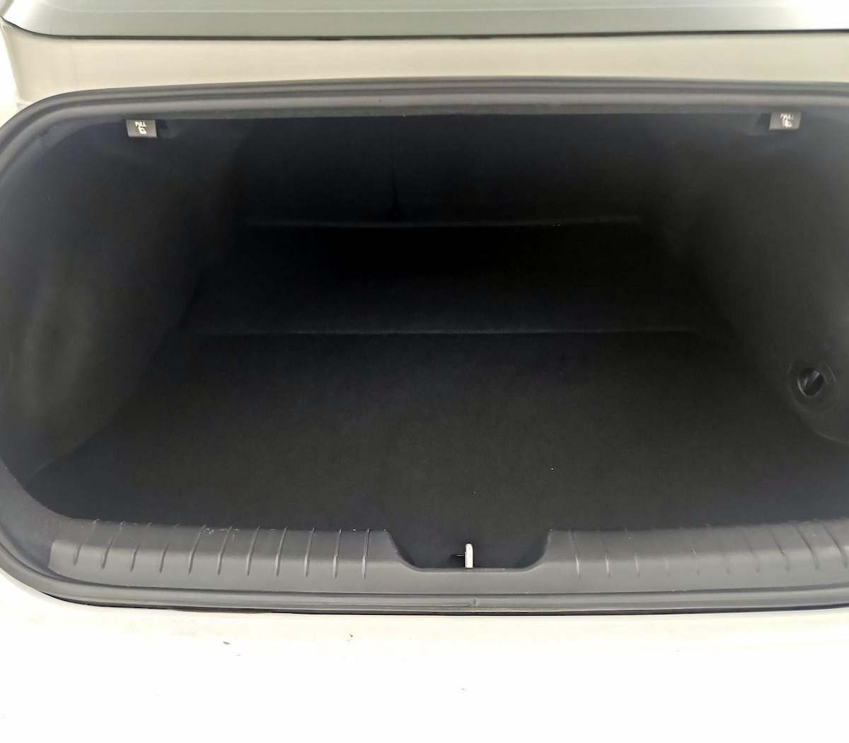 Trunk/Cargo (Seats Up)