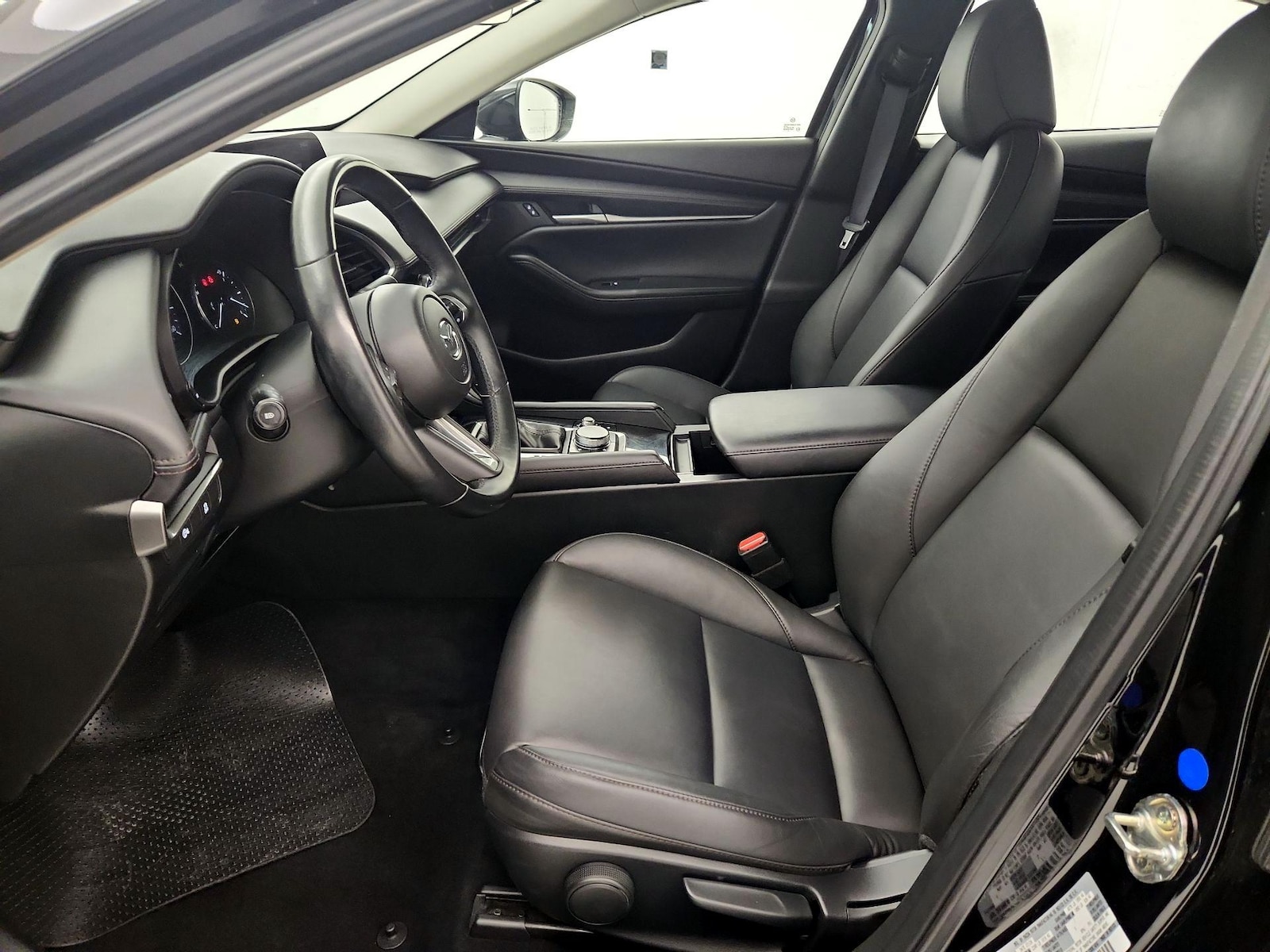 Side Airbags & Leatherette Seats