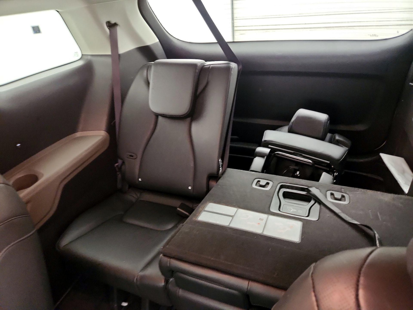 2025 Kia Carnival LXS - Photo 22