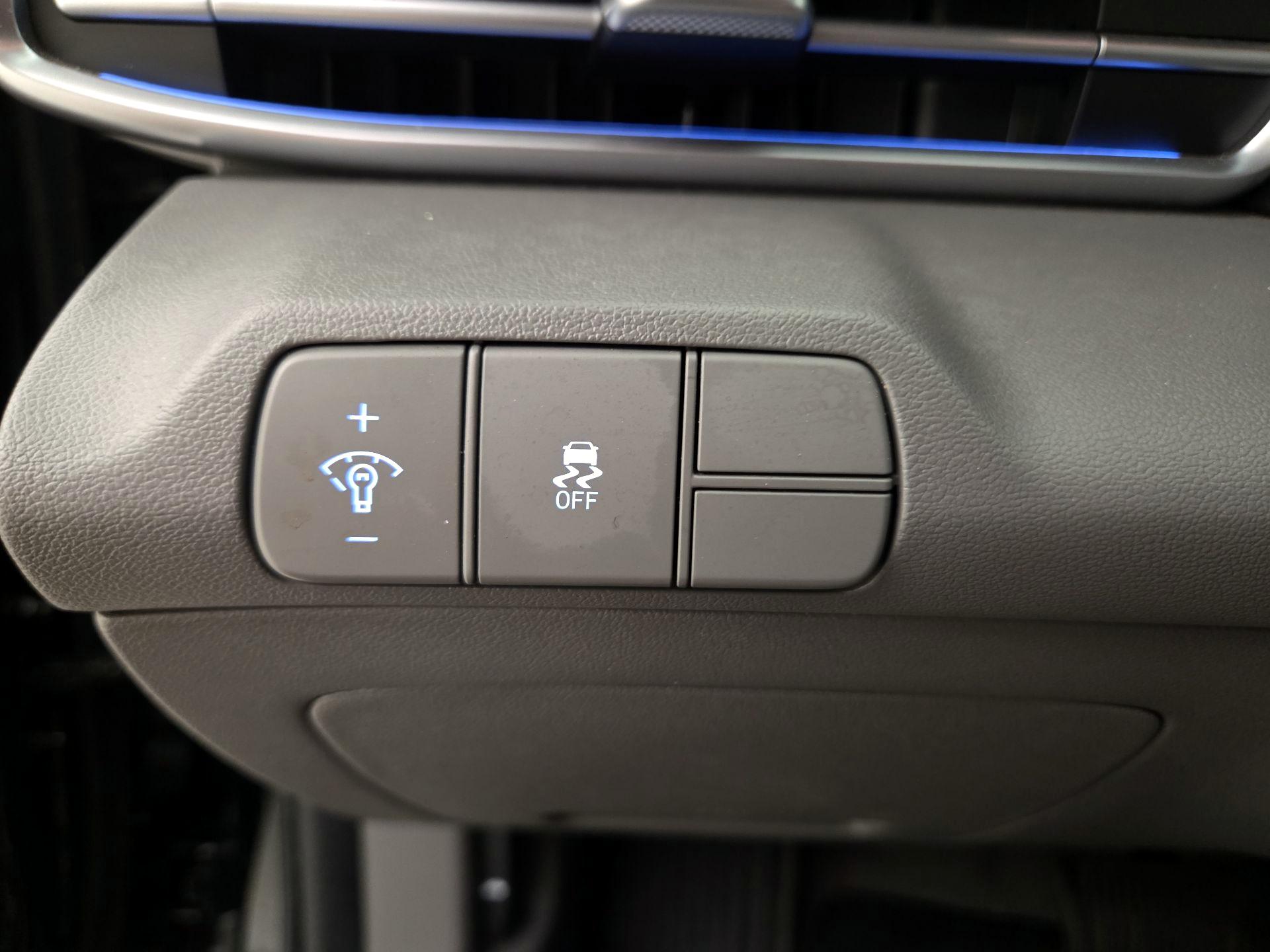 Thumbnail: 2024 Hyundai Elantra - 13