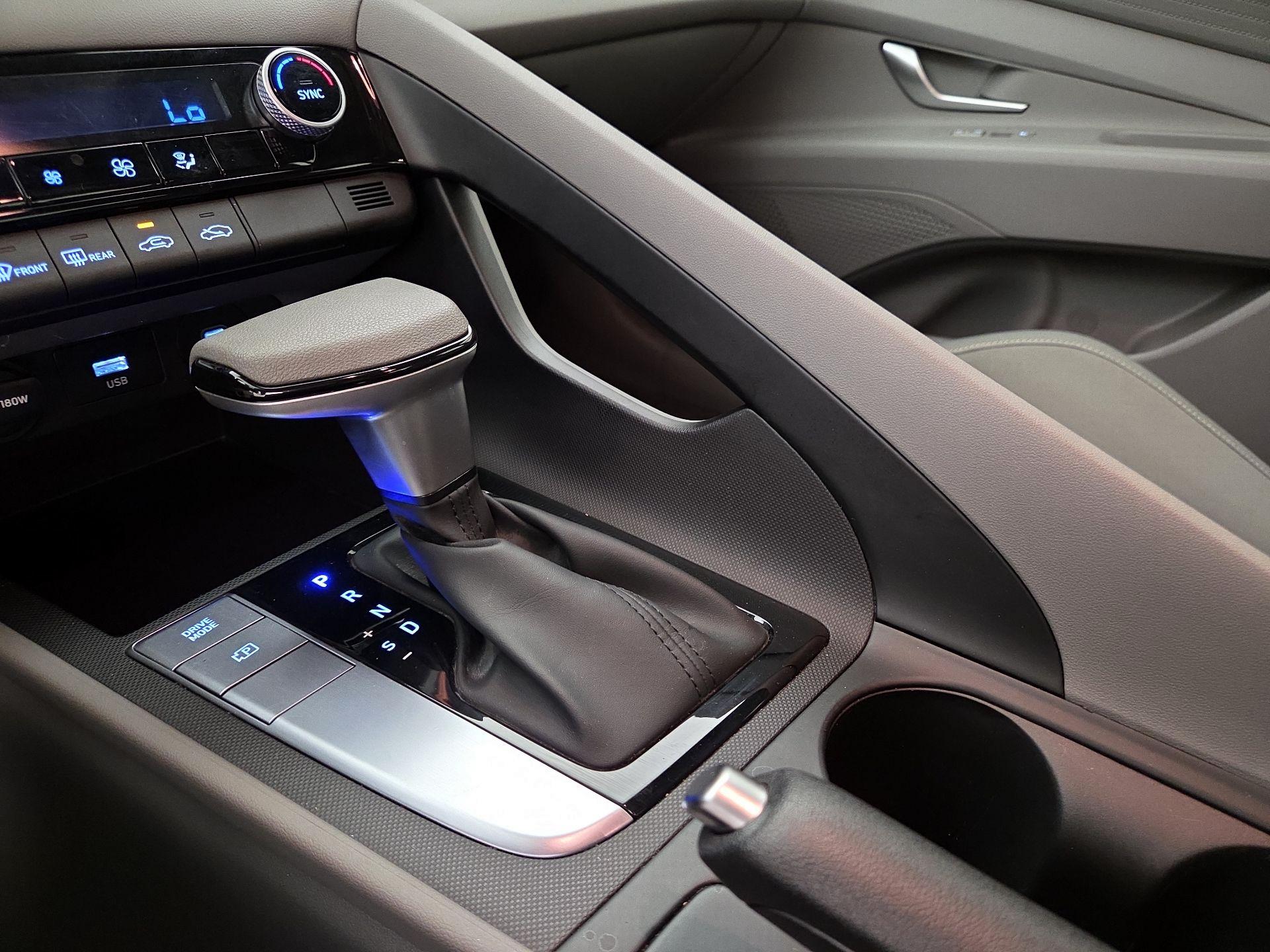 Thumbnail: 2024 Hyundai Elantra - 18