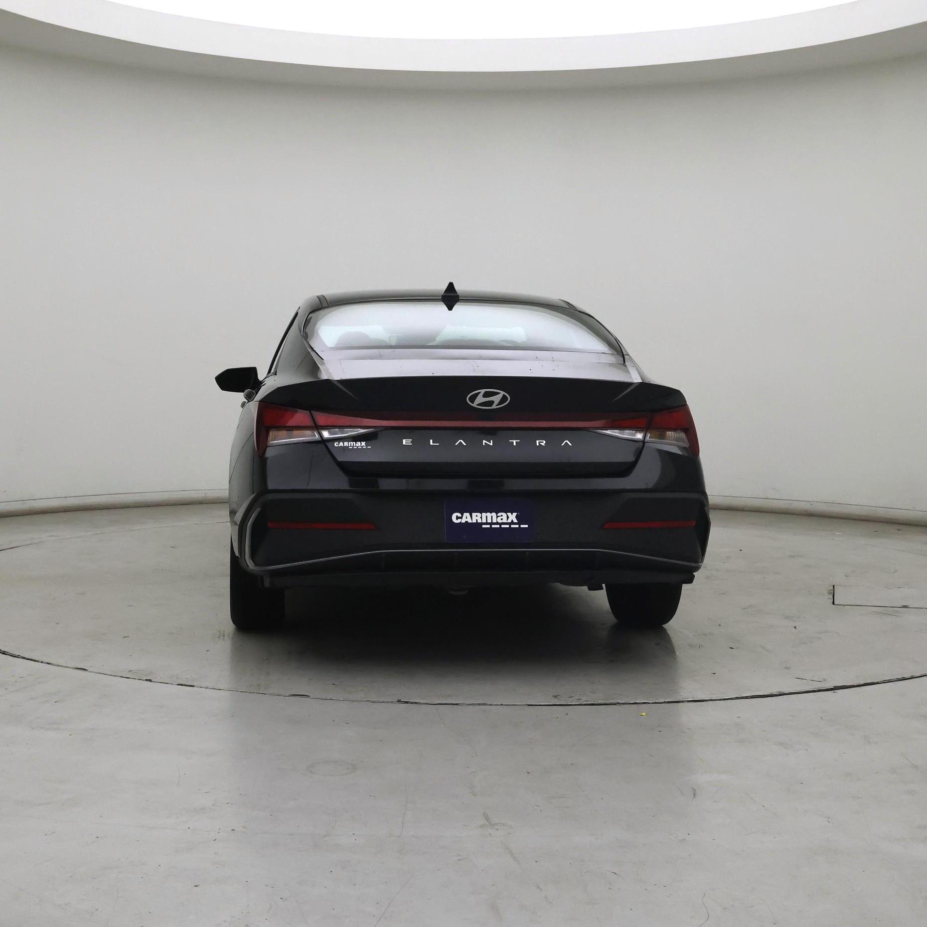 Thumbnail: 2024 Hyundai Elantra - 6