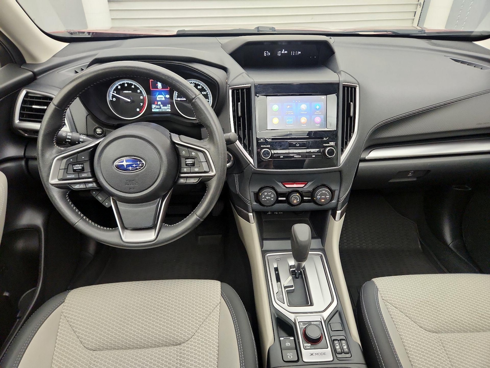 Apple CarPlay® & Android Auto™
