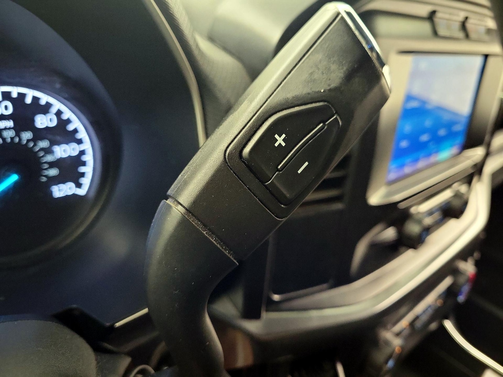 2023 Ford F-150 XL - Photo 17