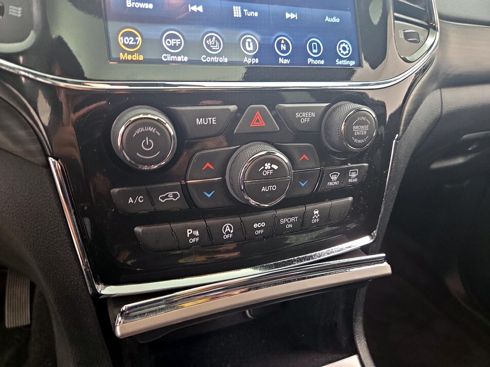 2022 Jeep Grand Cherokee WK Laredo X - Photo 18
