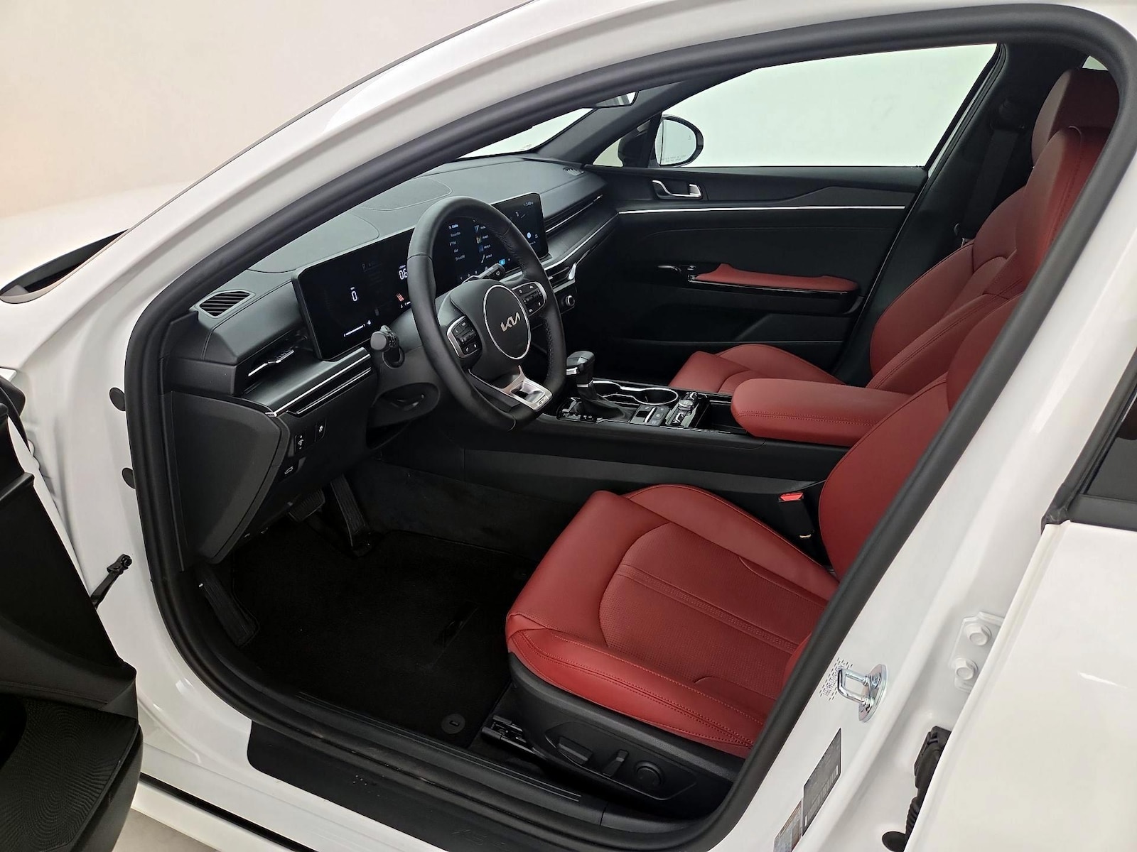 2026 Kia K5 GT-Line - Photo 12