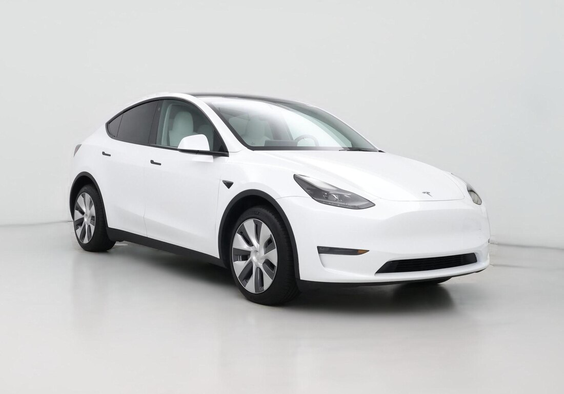 2023 Tesla Model Y Long Range All-Wheel Drive in White — CarMax photo