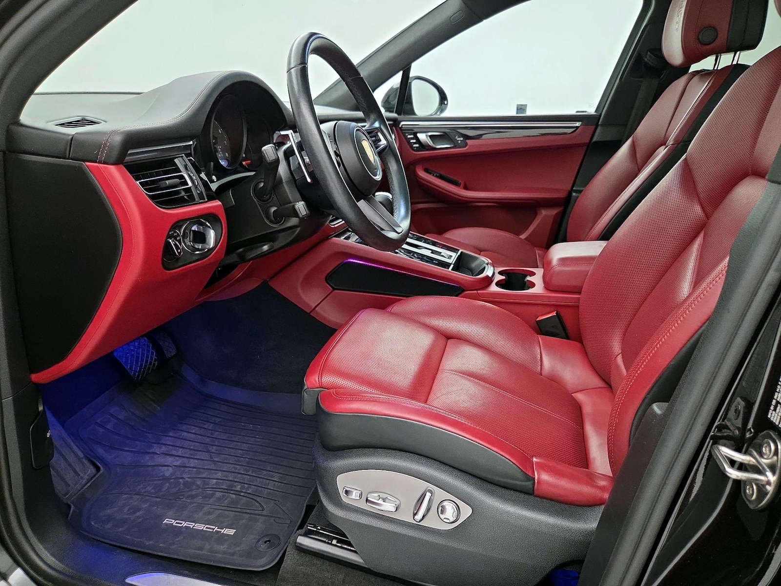 2022 Porsche Macan S - Photo 12