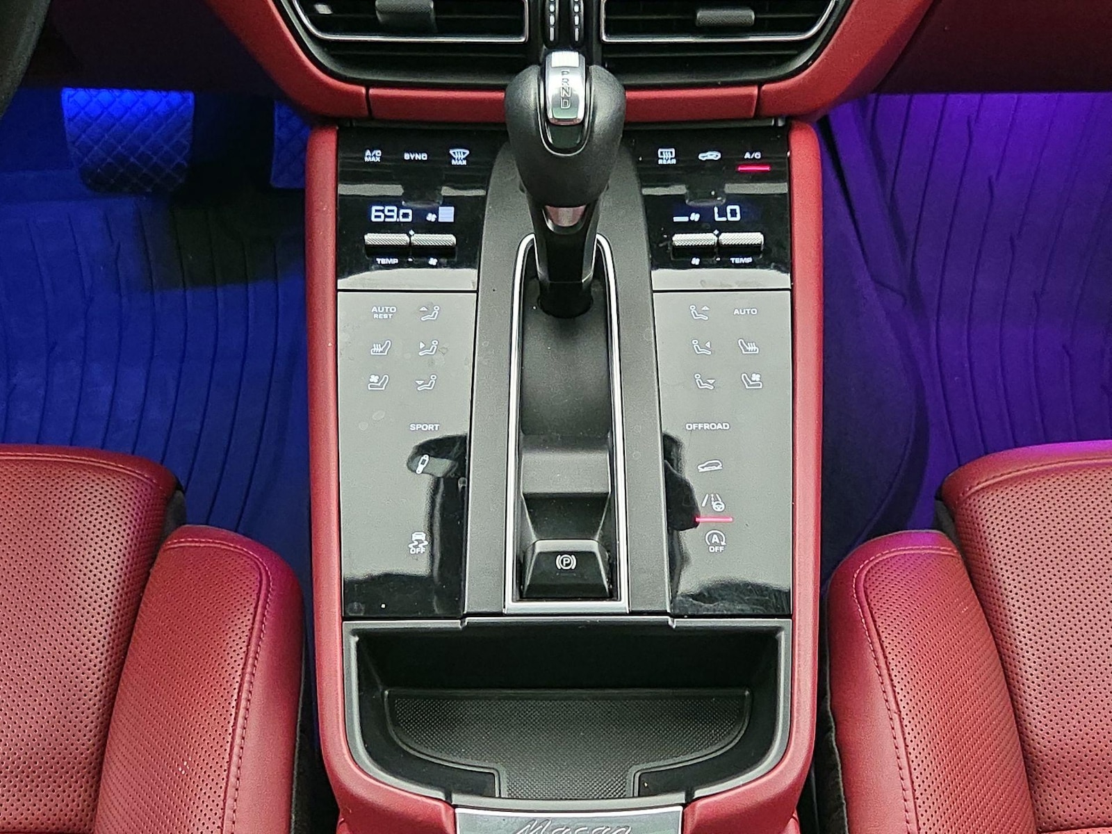 2022 Porsche Macan S - Photo 19