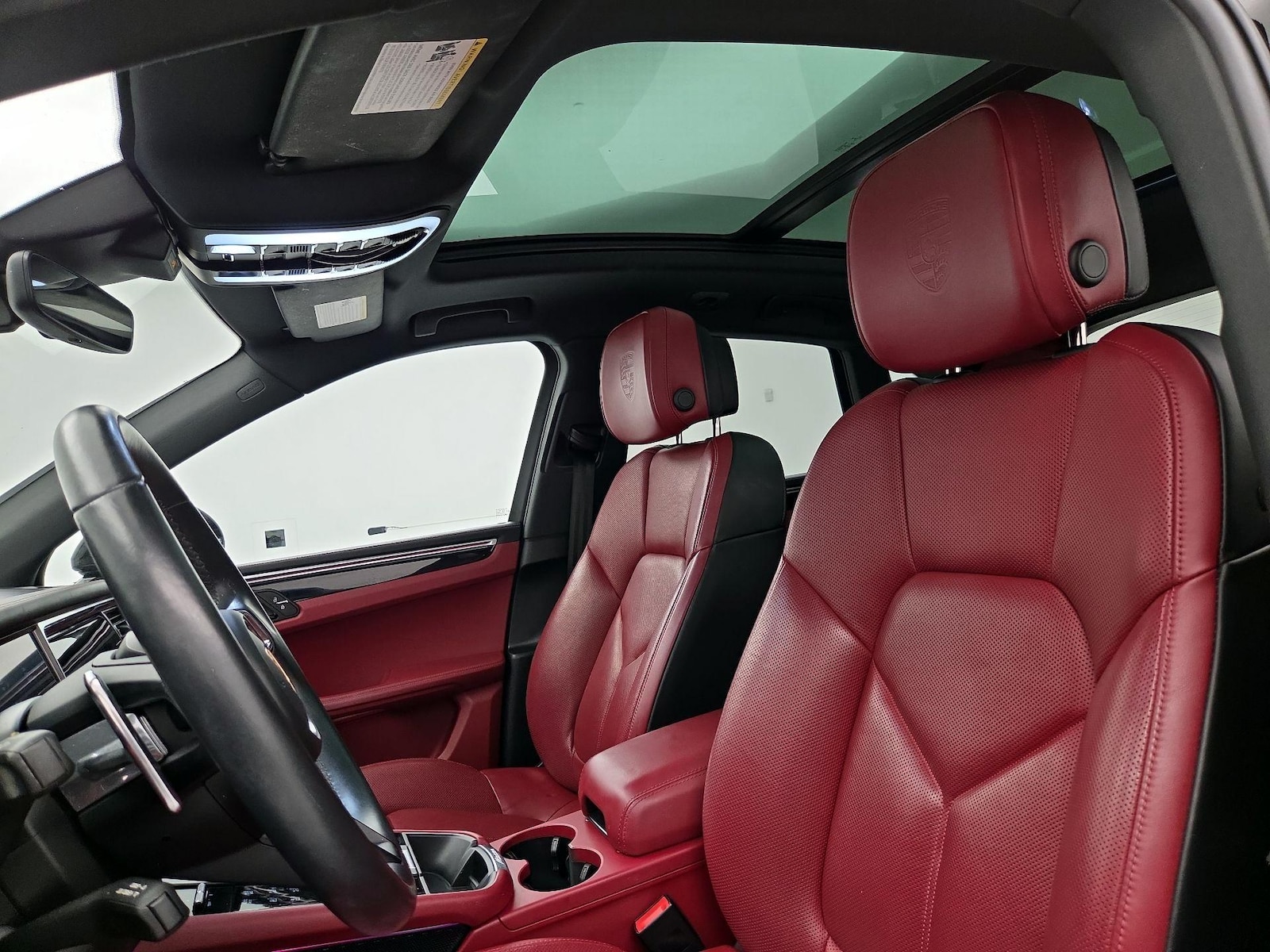 2022 Porsche Macan S - Photo 21