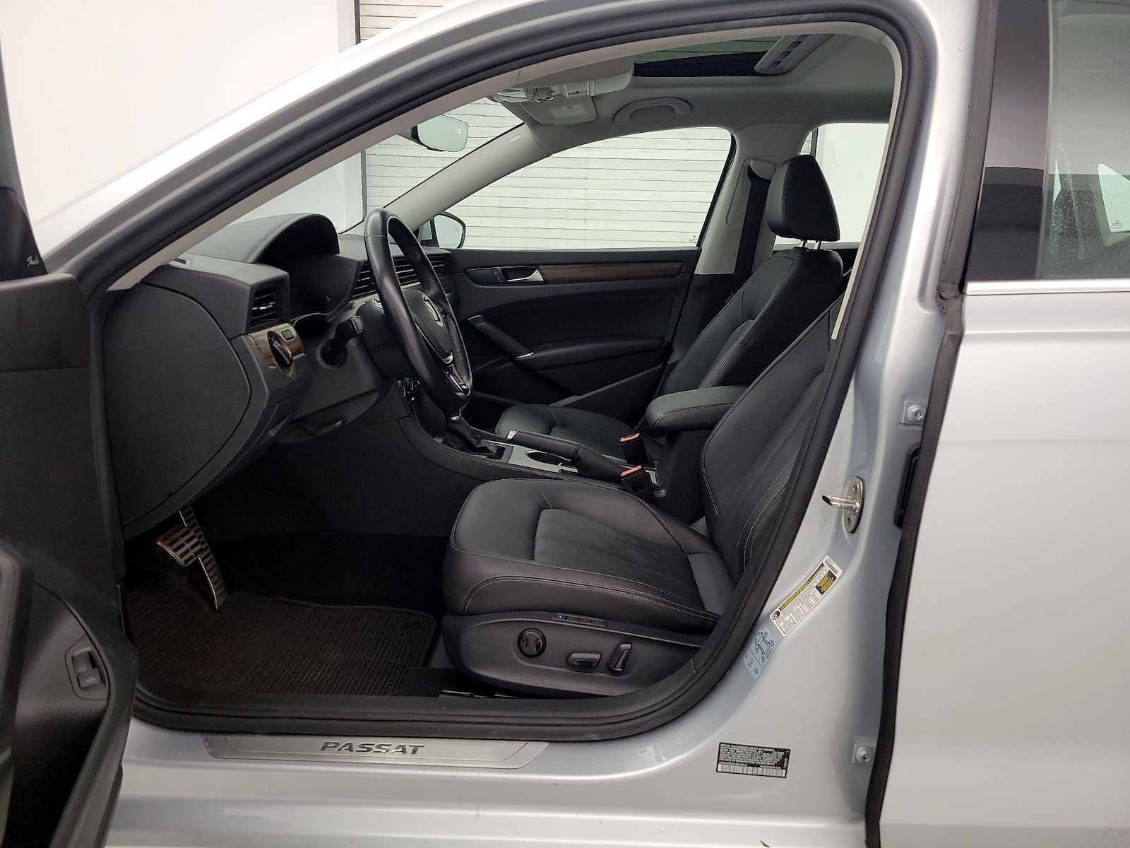 2020 Volkswagen Passat SEL - Photo 12