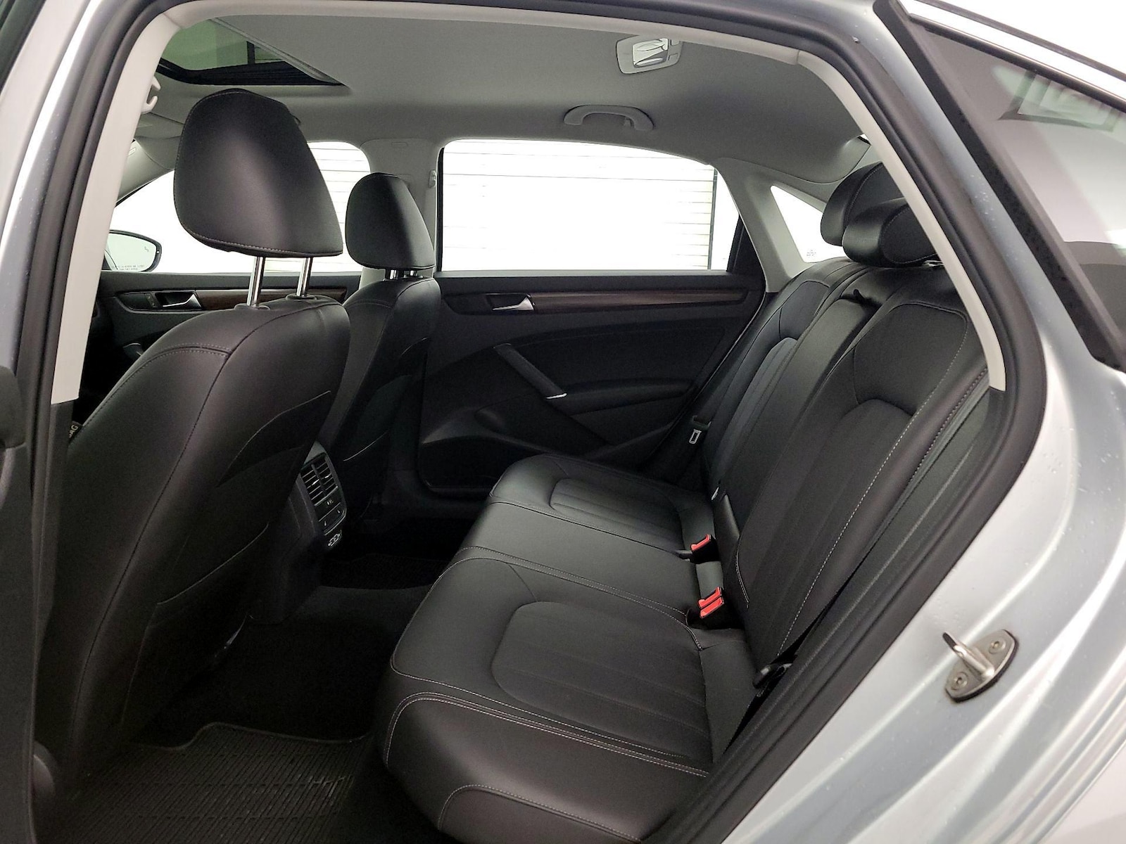 2020 Volkswagen Passat SEL - Photo 22