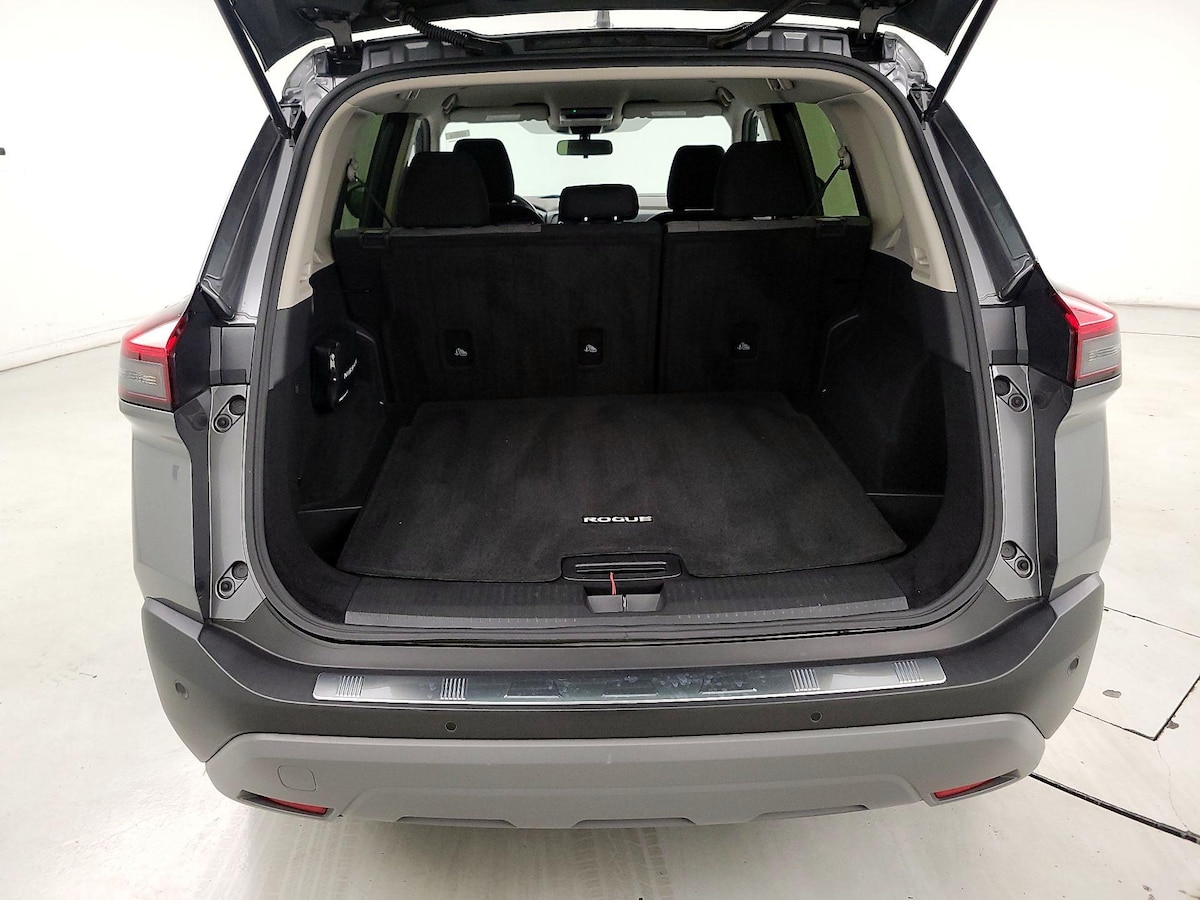 Trunk/Cargo (Seats Up)