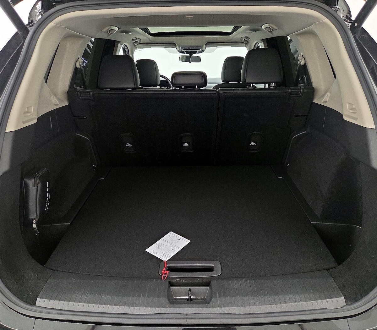 Trunk/Cargo (Seats Up)