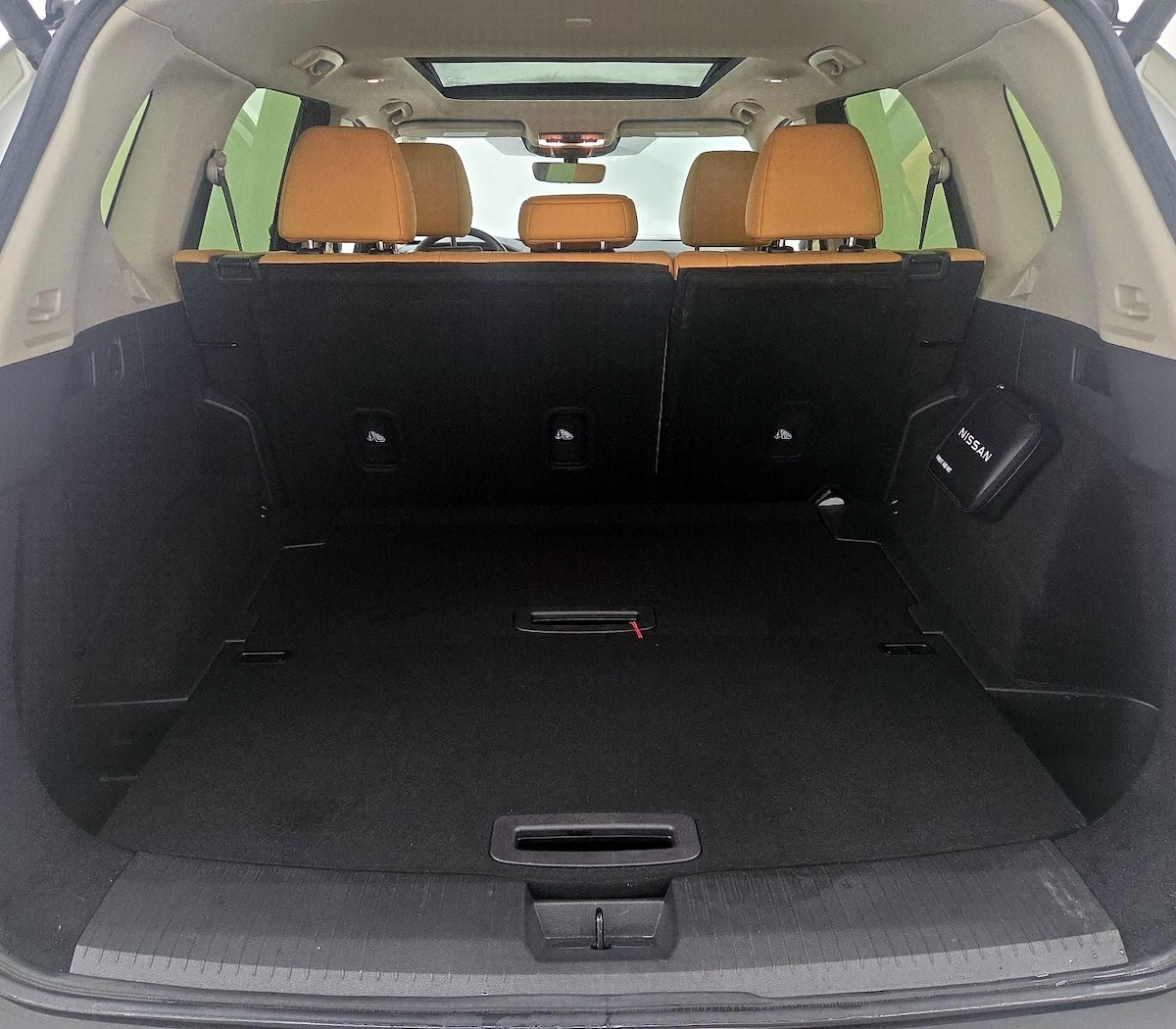 Trunk/Cargo (Seats Up)