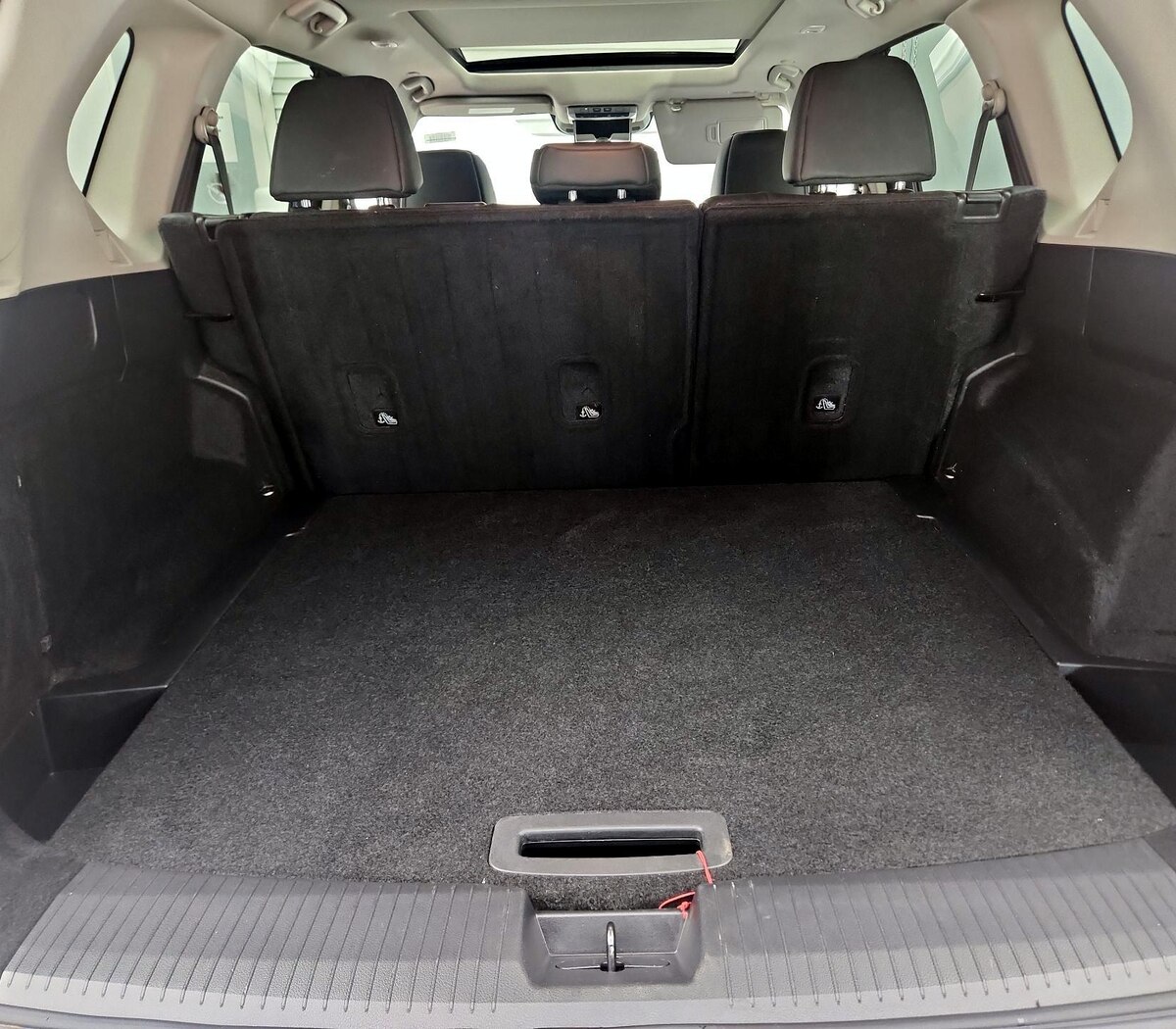Trunk/Cargo (Seats Up)