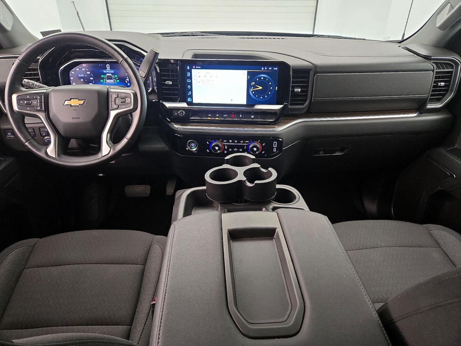 2024 Chevrolet Silverado 1500 LT - Photo 10