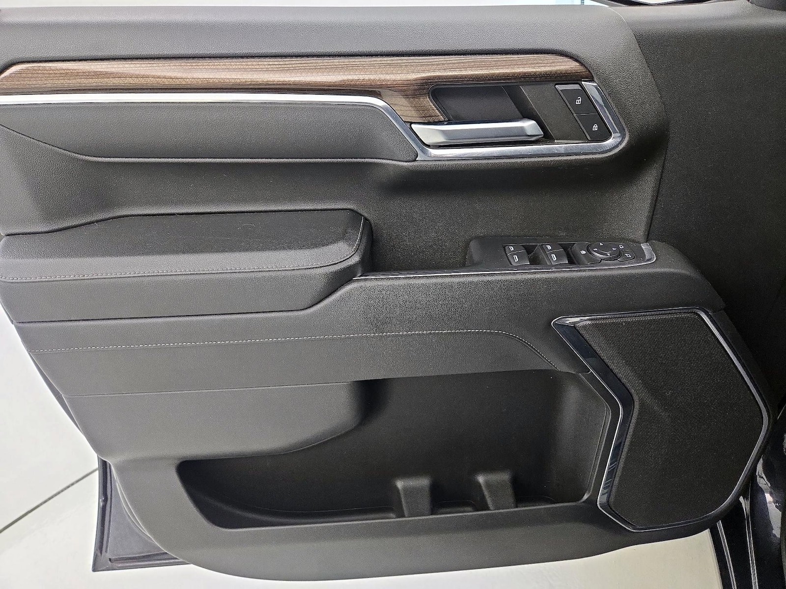 2024 Chevrolet Silverado 1500 LT - Photo 13