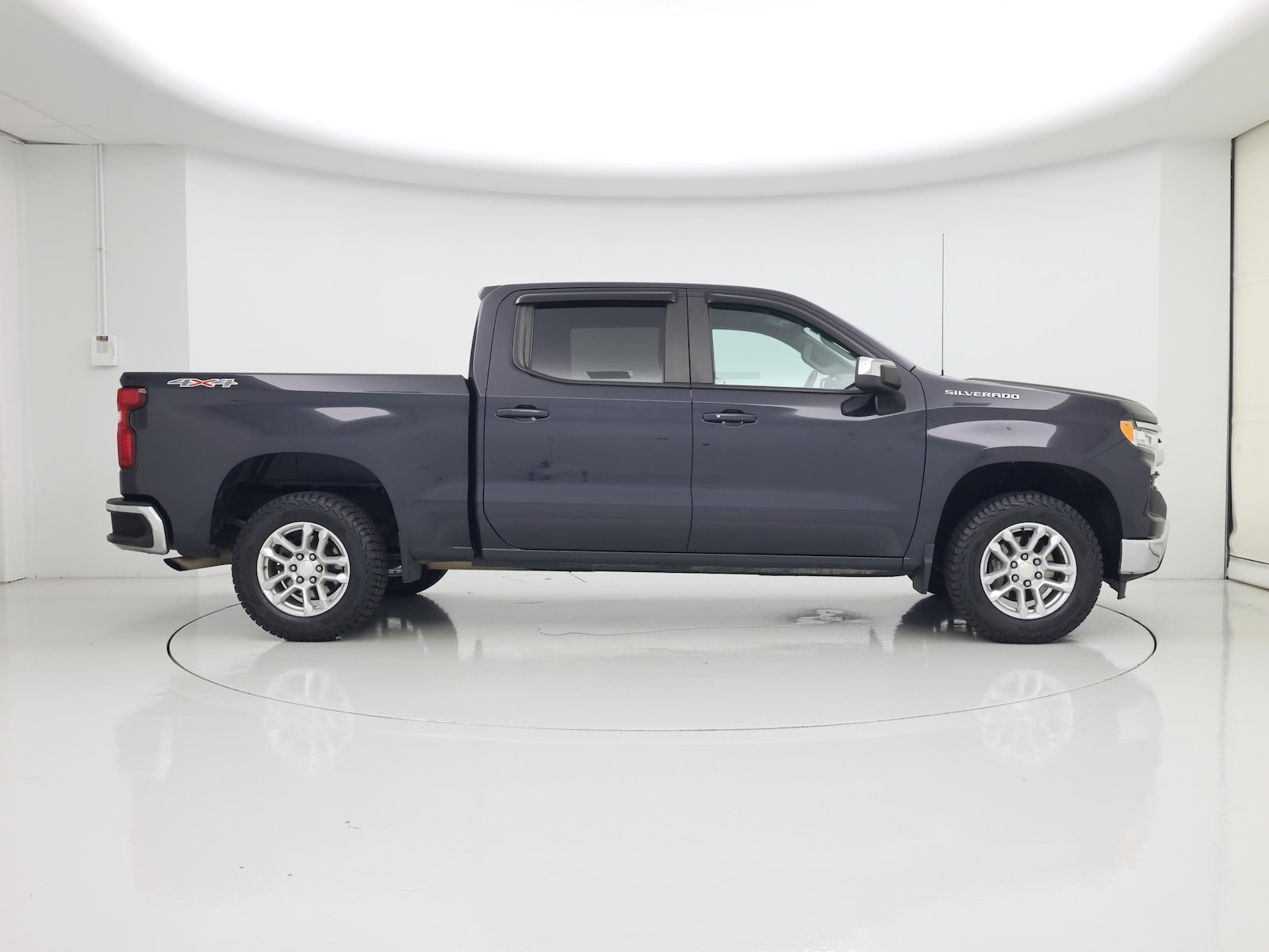 2024 Chevrolet Silverado 1500 LT - Photo 8