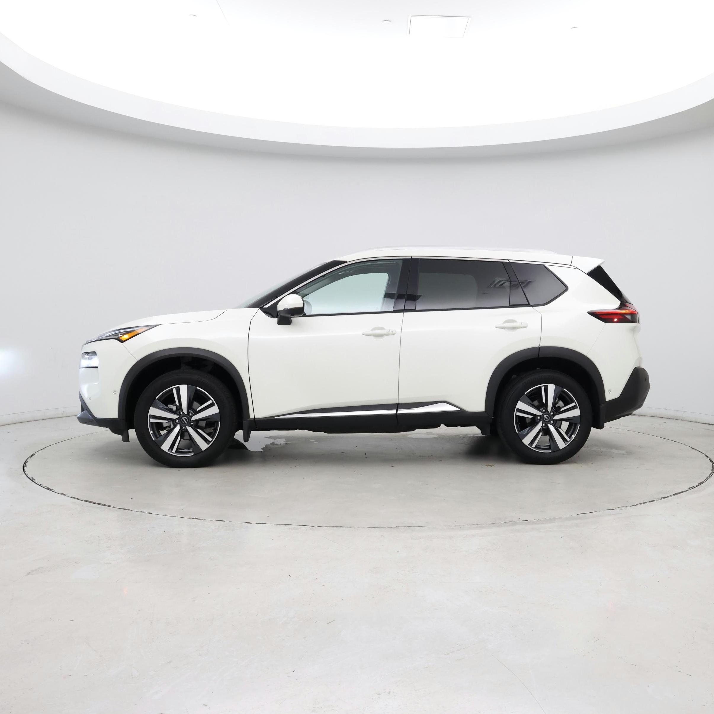Thumbnail: 2023 Nissan Rogue - 3