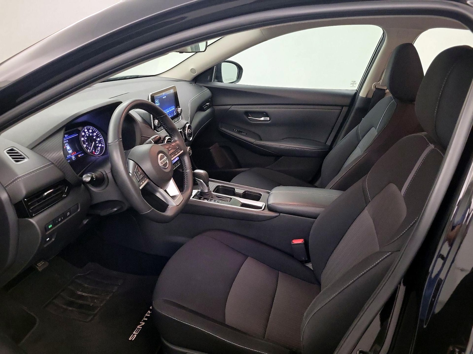 2023 Nissan Sentra SV - Photo 12