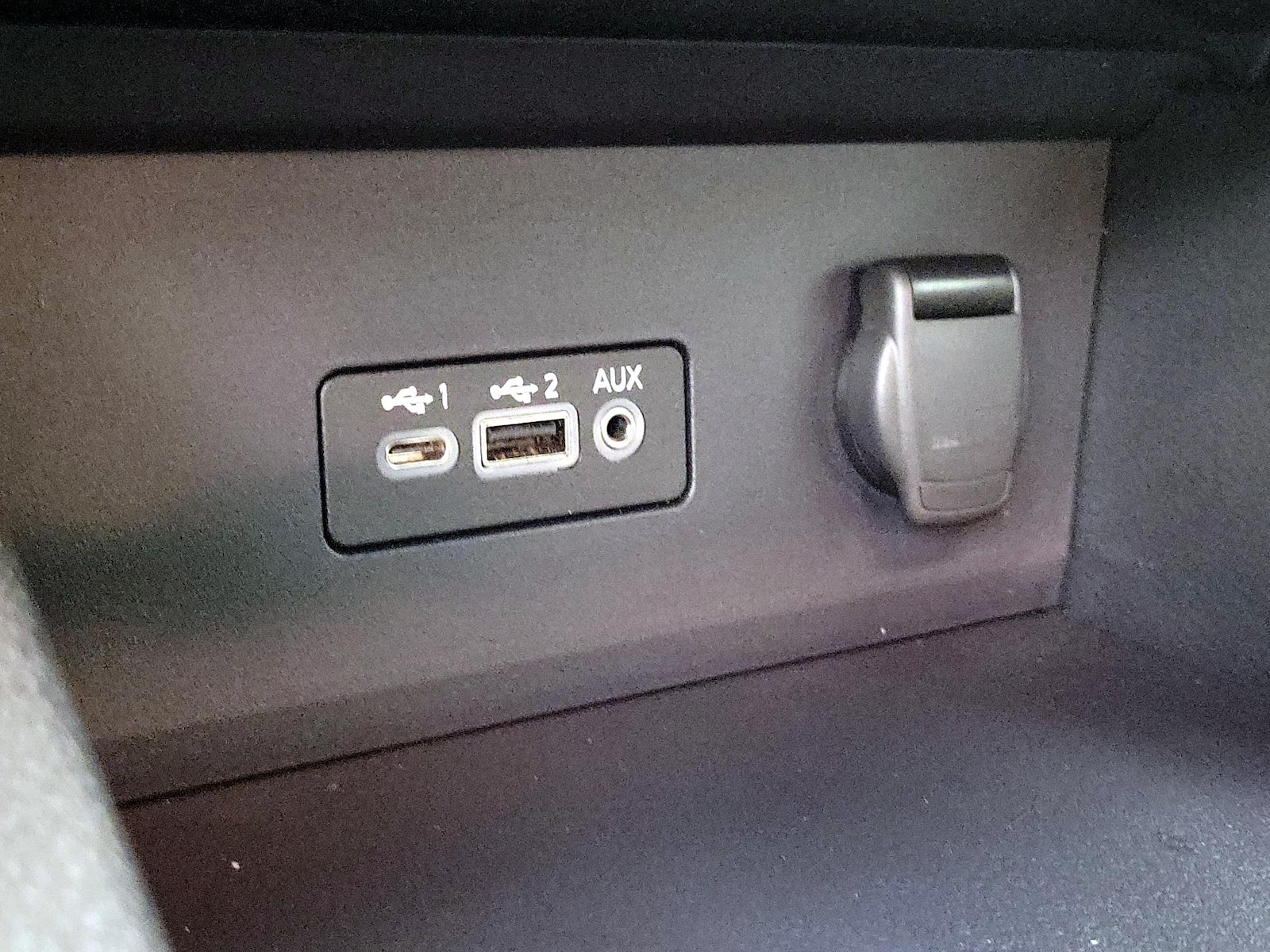 2023 Nissan Sentra SV - Photo 19