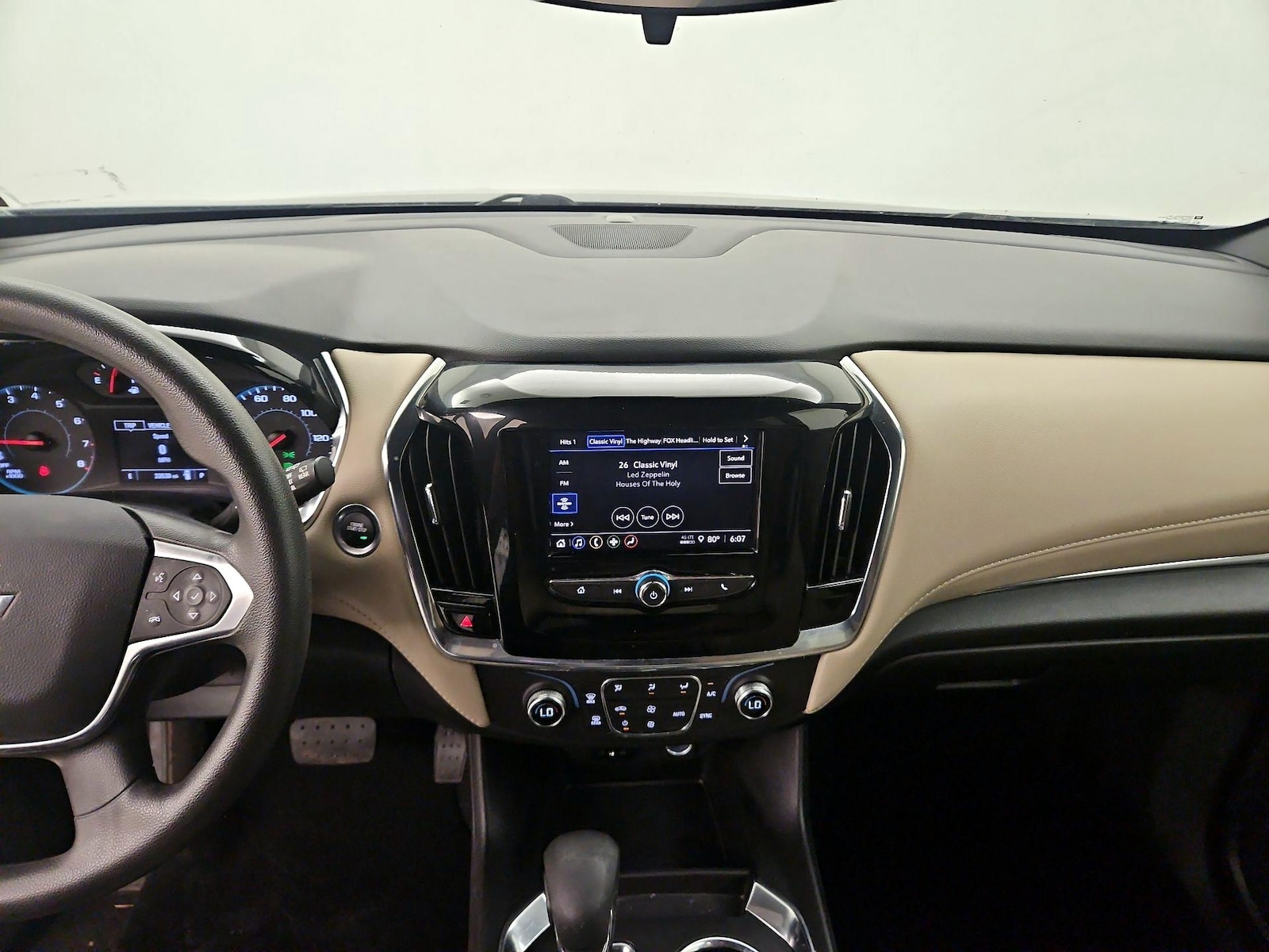 2023 Chevrolet Traverse LS - Photo 10