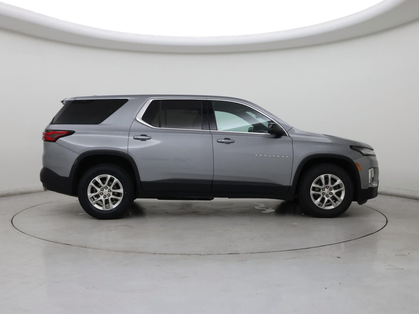 2023 Chevrolet Traverse LS - Photo 8