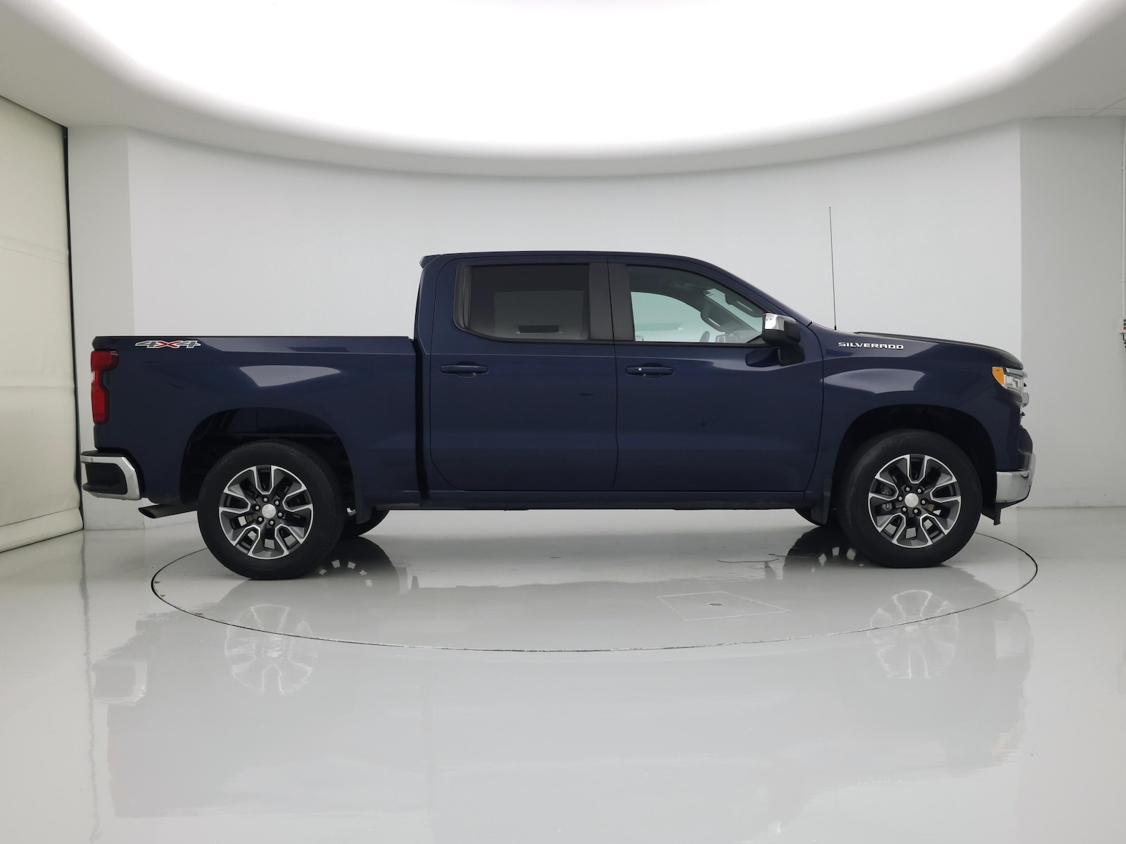 2023 Chevrolet Silverado 1500 LT - Photo 8