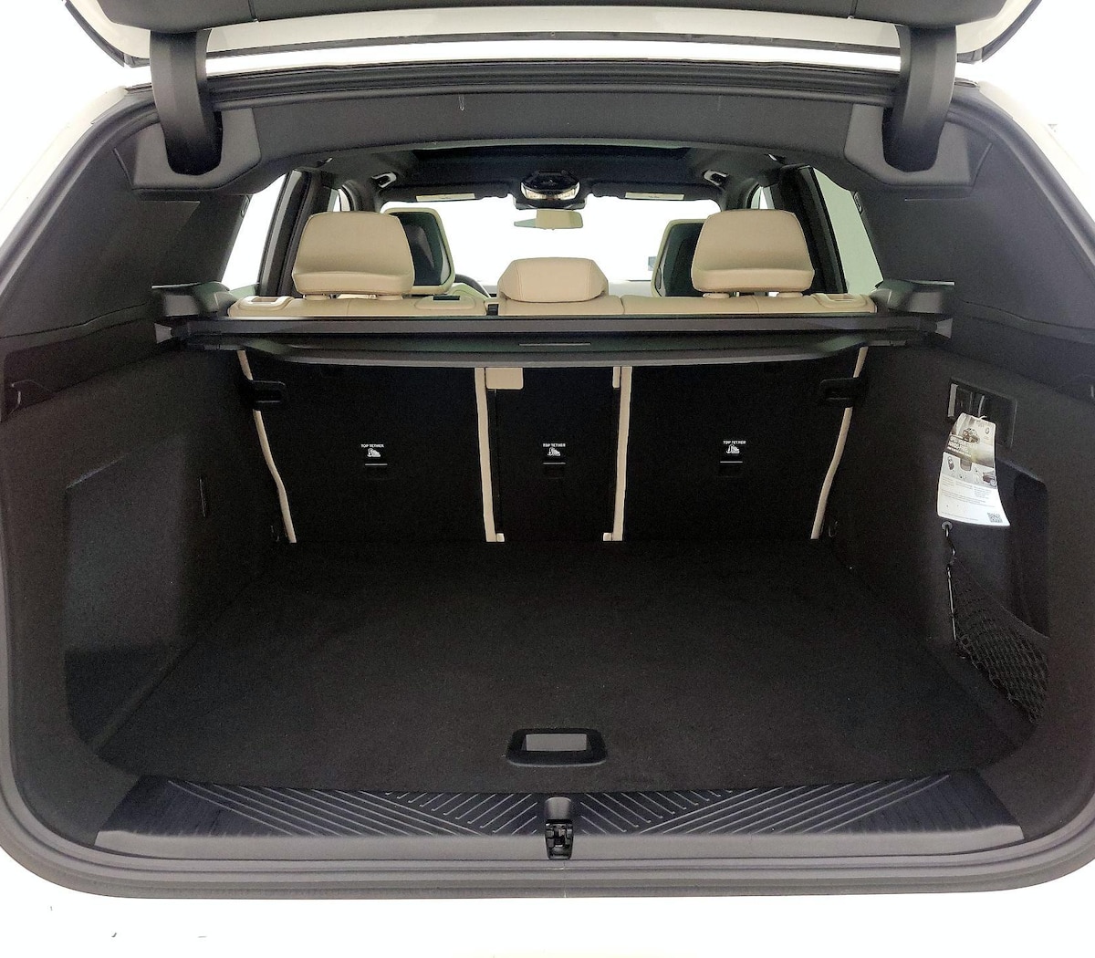 Trunk/Cargo (Seats Up)
