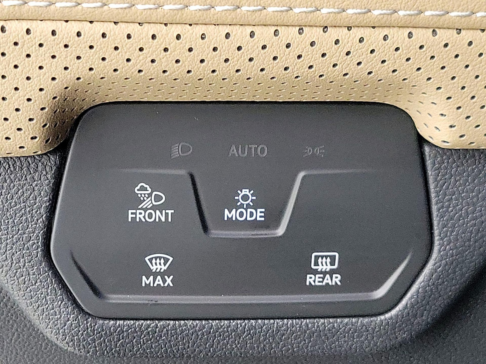 2024 Volkswagen Atlas Cross Sport SE w/Tech - Photo 14