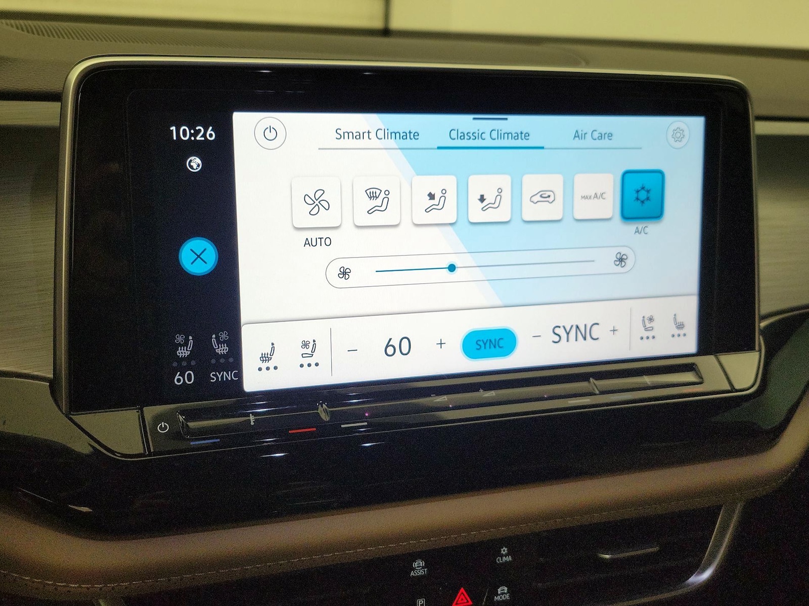 2024 Volkswagen Atlas Cross Sport SE w/Tech - Photo 17