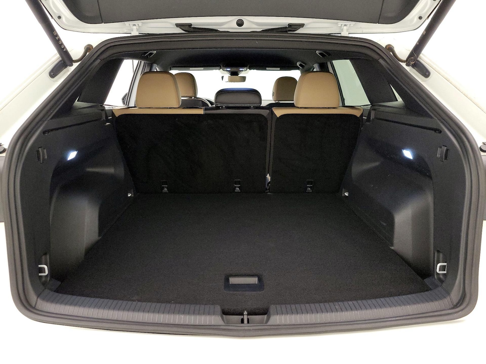 2024 Volkswagen Atlas Cross Sport SE w/Tech - Photo 21