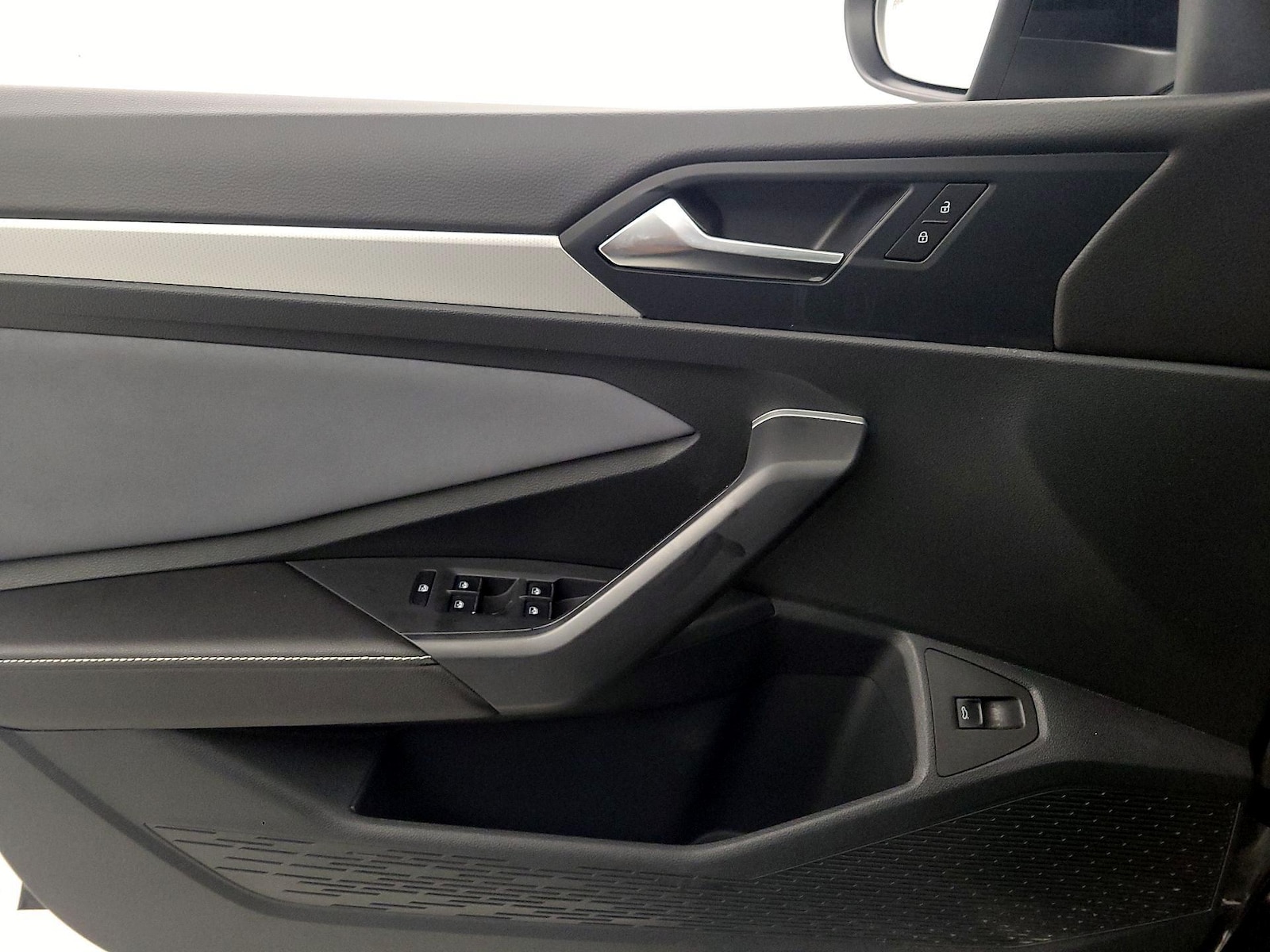 2025 Volkswagen Jetta SE - Photo 13
