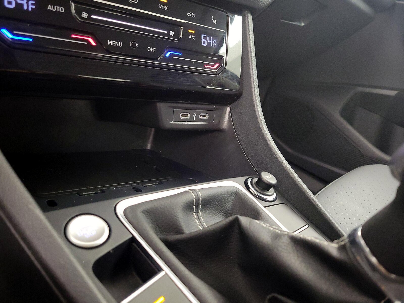 2025 Volkswagen Jetta SE - Photo 19