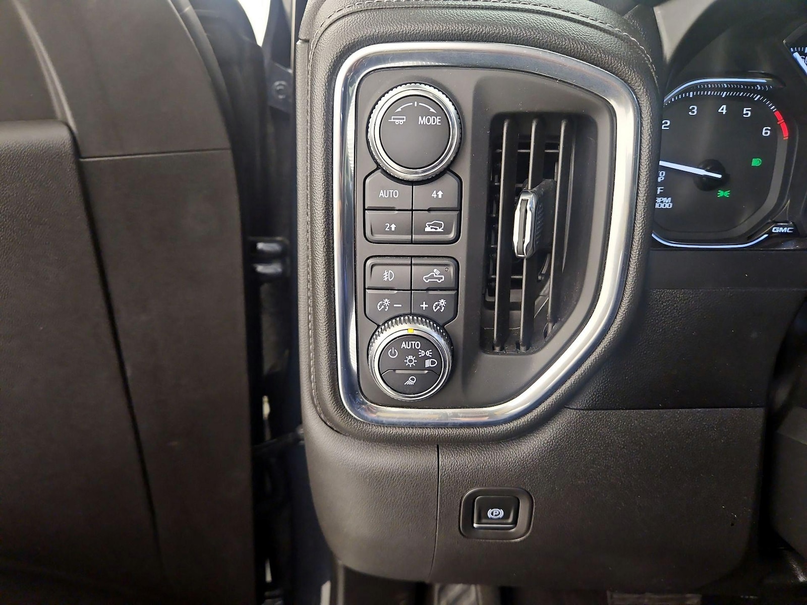 2020 GMC Sierra 1500 SLT - Photo 14